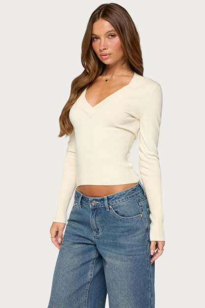 Aiya Knit V Neck Sweater - CREAM