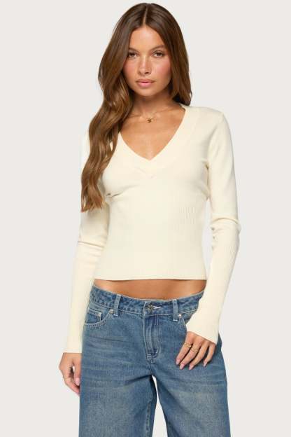 Aiya Knit V Neck Sweater - CREAM