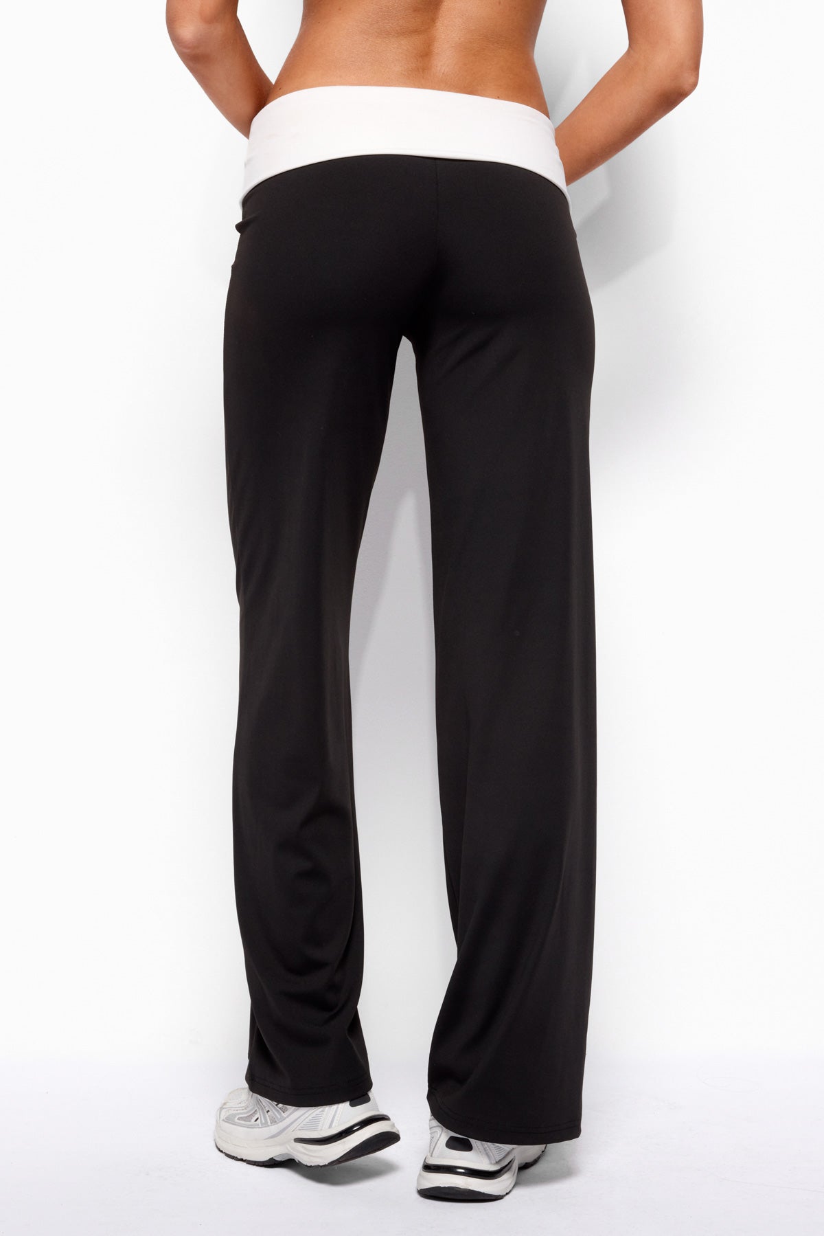 Reyna Contrast Foldover Pants - BLACK-AND-WHITE