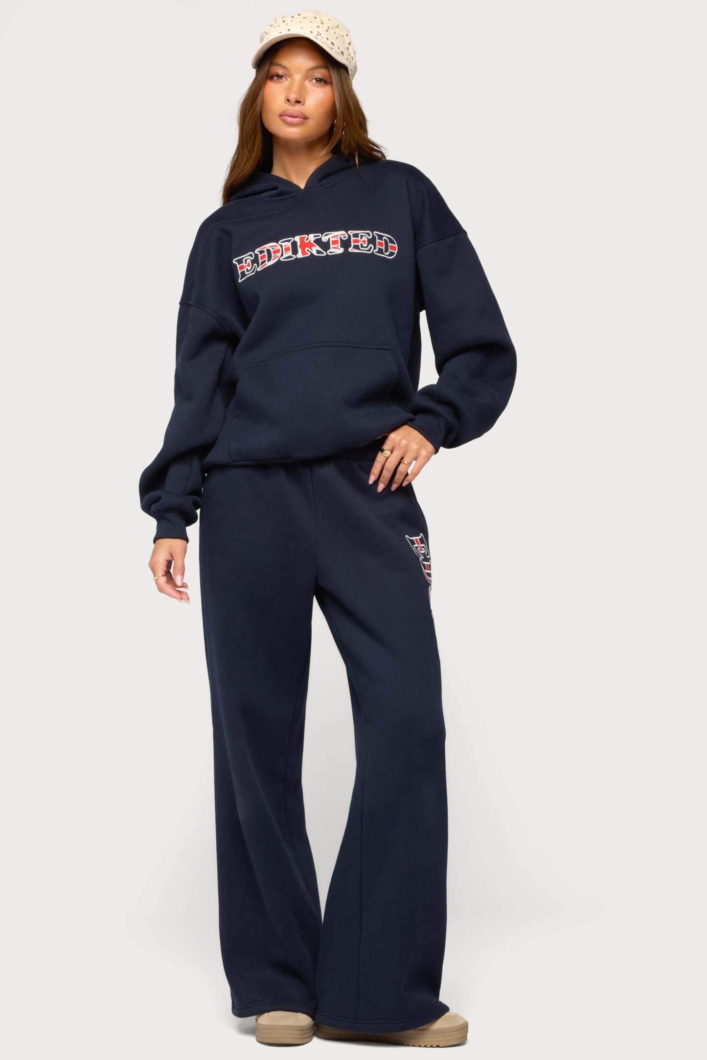 Edikted UK Sweatpants - NAVY