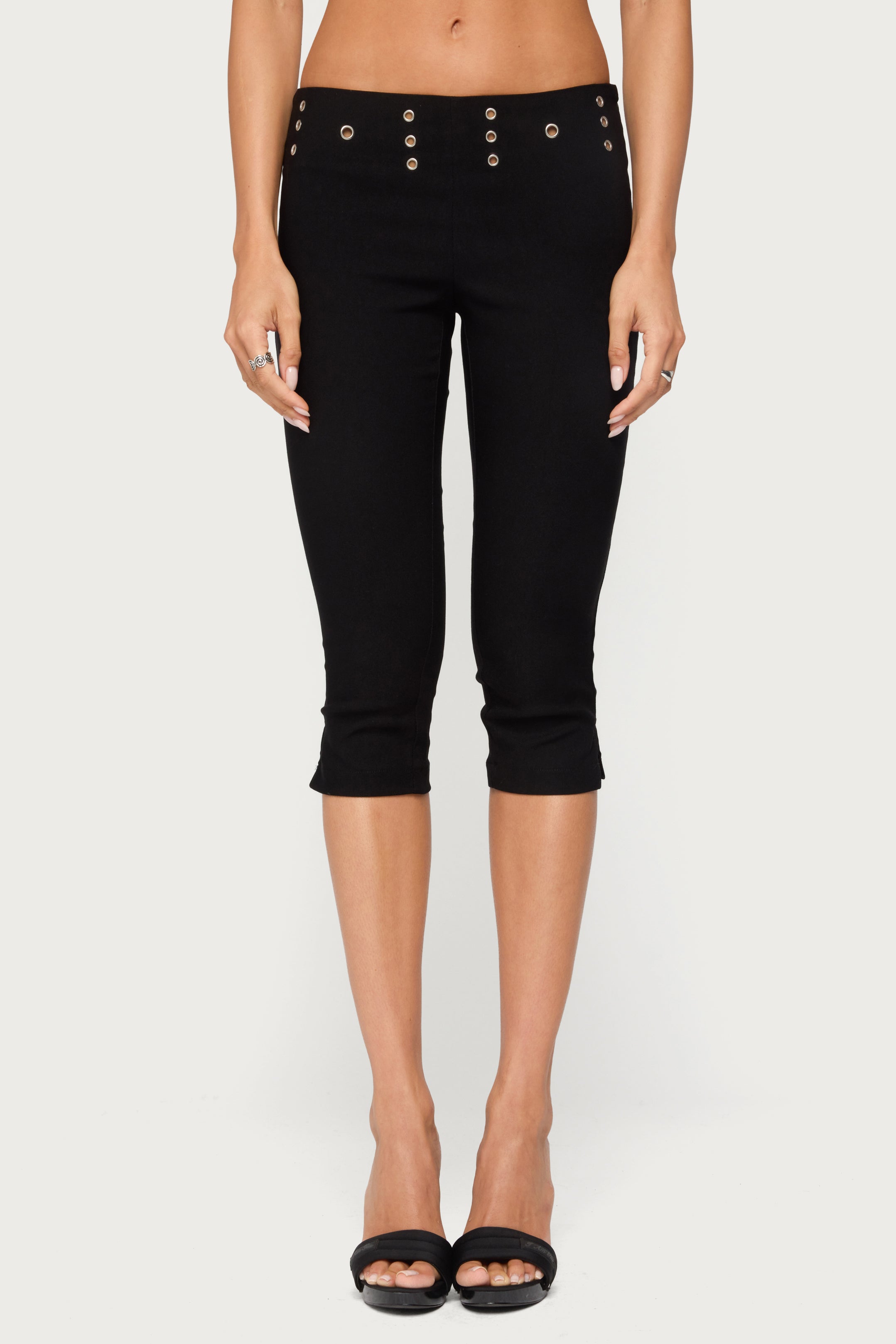Meeva Grommet Capri Pants - BLACK