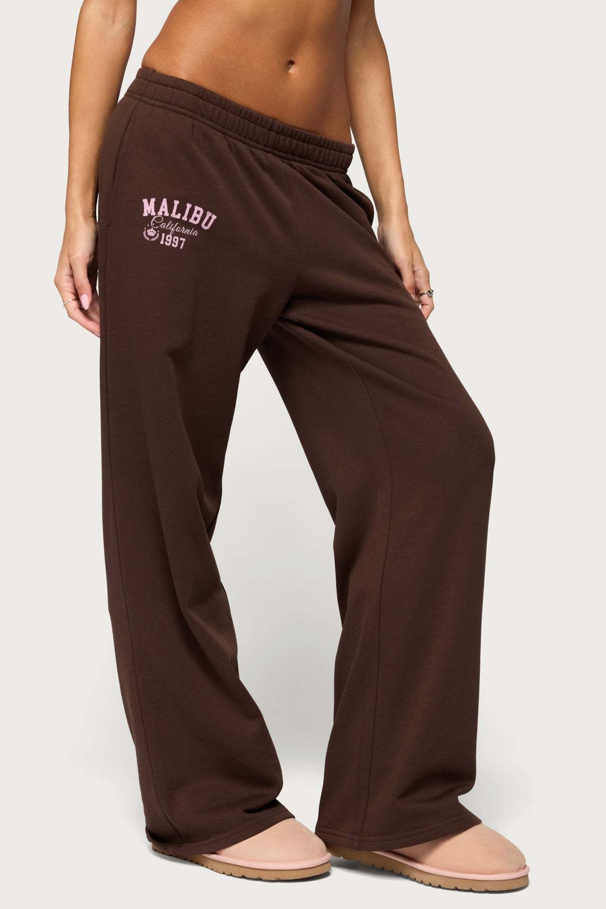 Edikted Malibu Sweatpants - BROWN