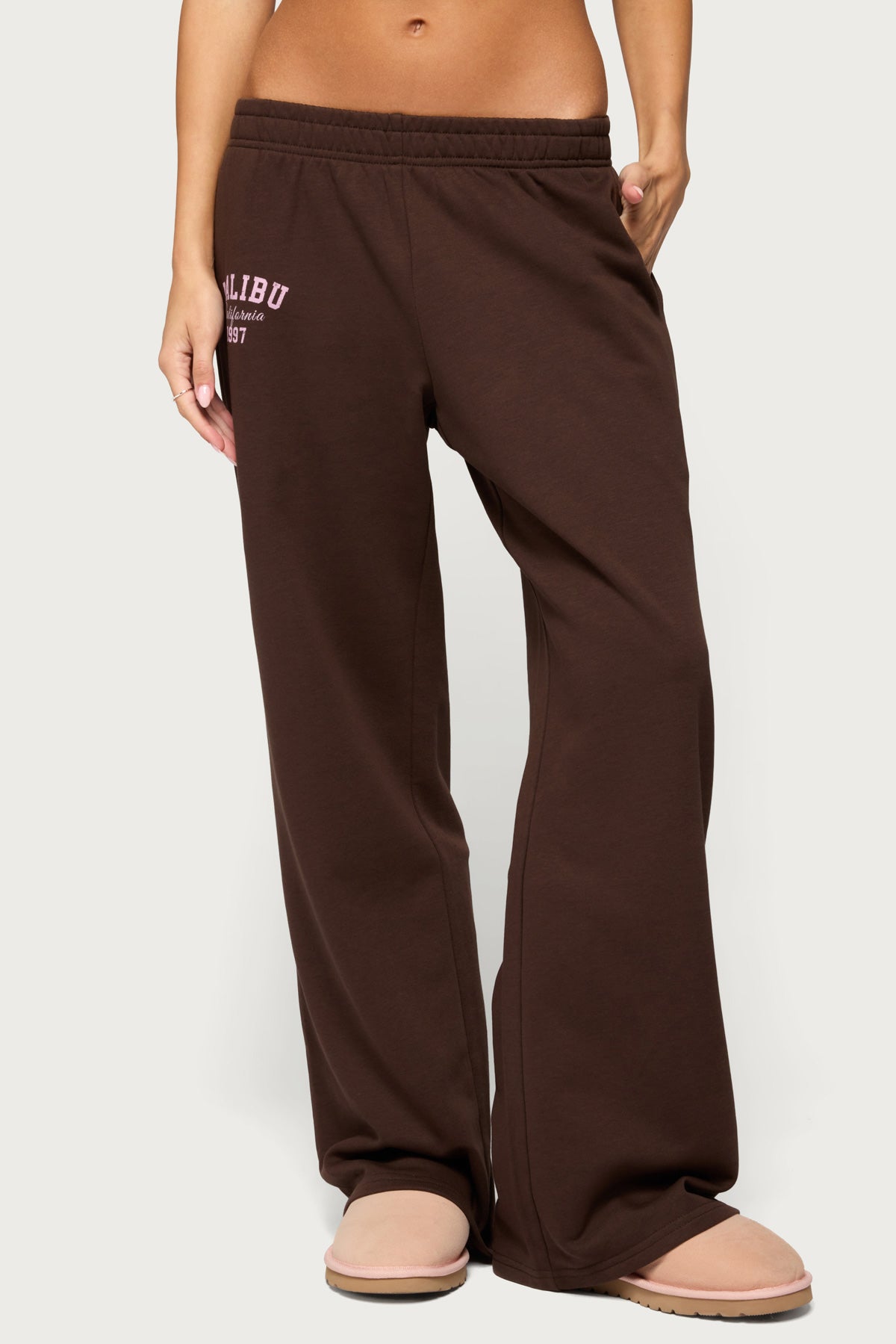 Edikted Malibu Sweatpants - BROWN