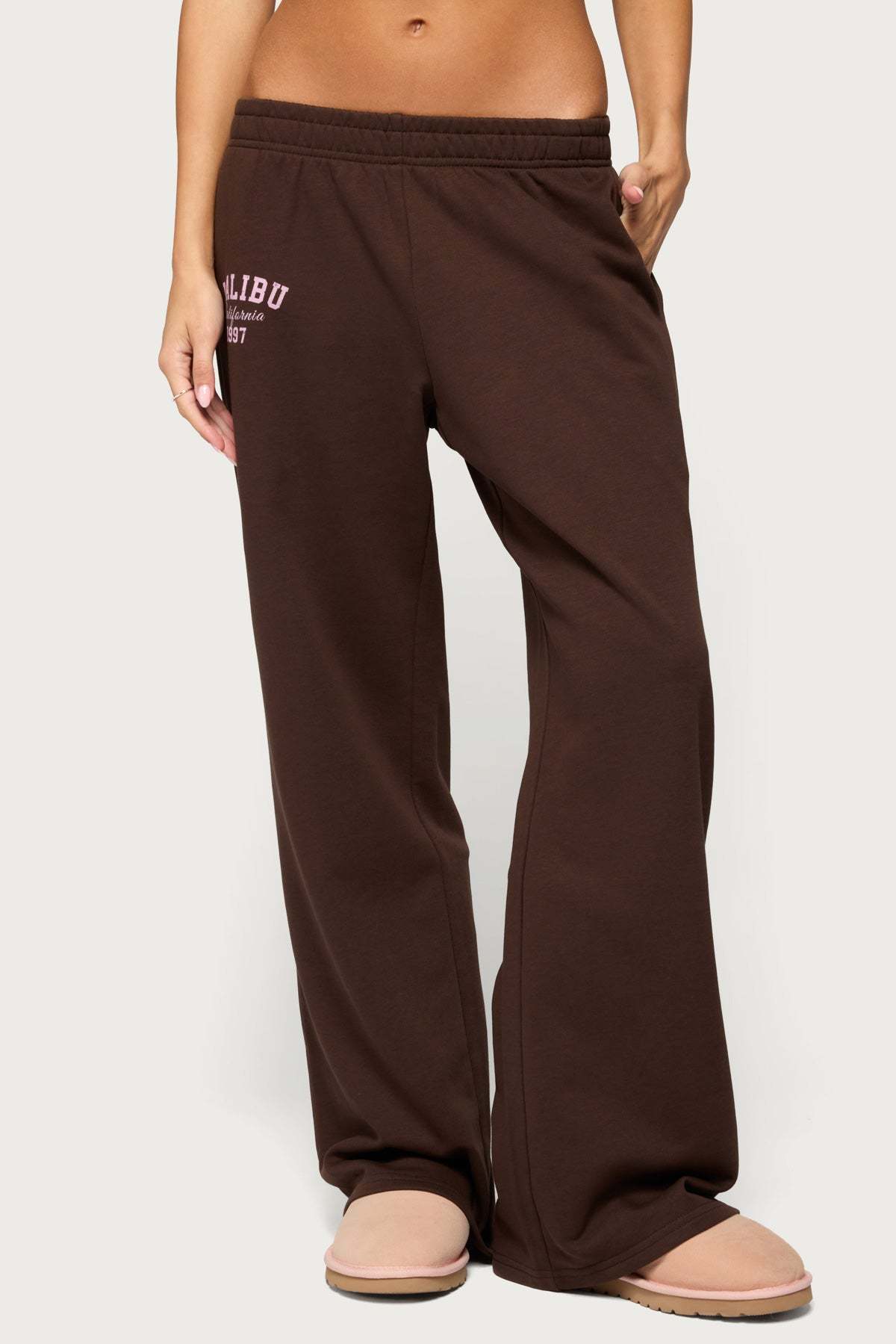 Edikted Malibu Sweatpants - BROWN