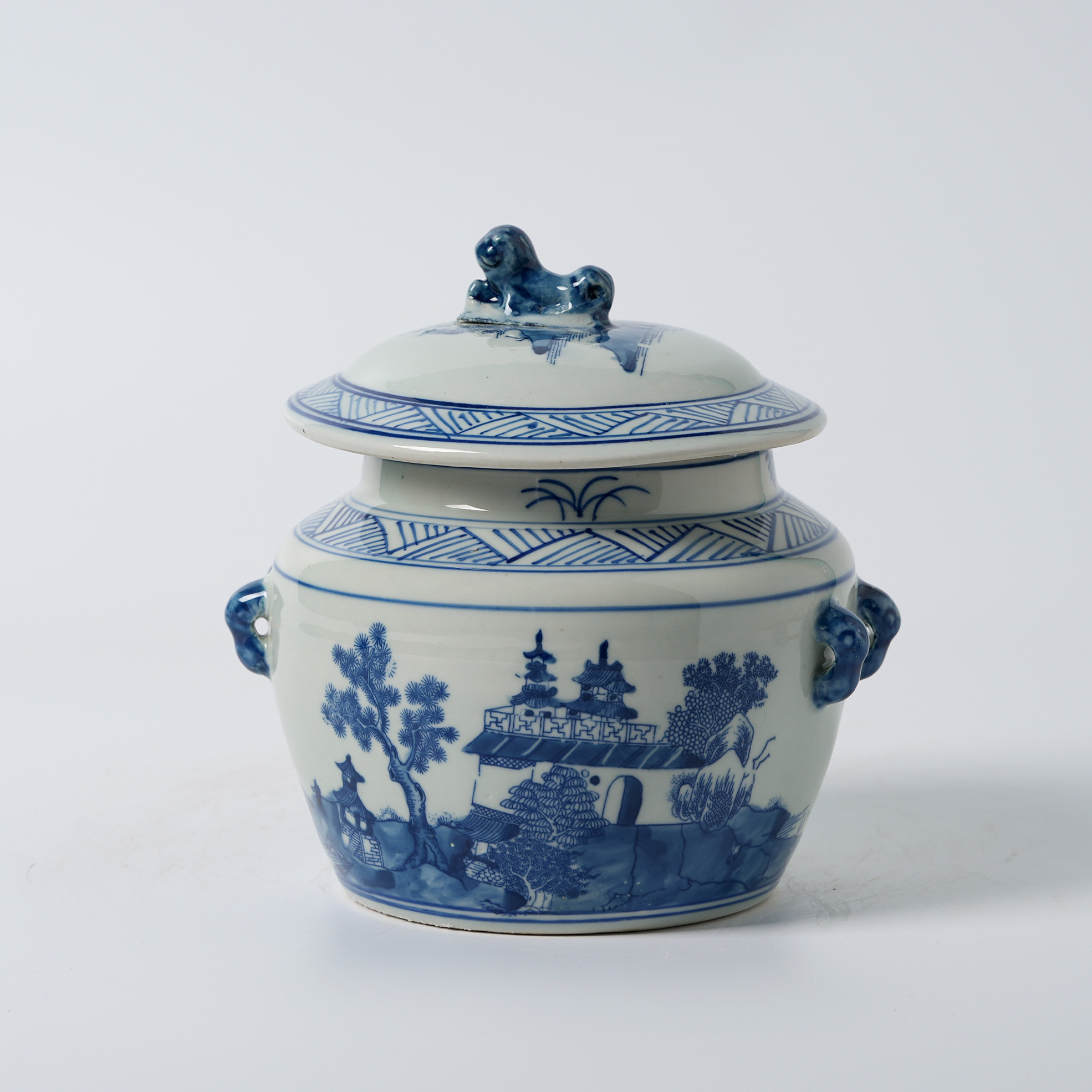 Antique blue and white floral pattern decorated ginger jar lid 69