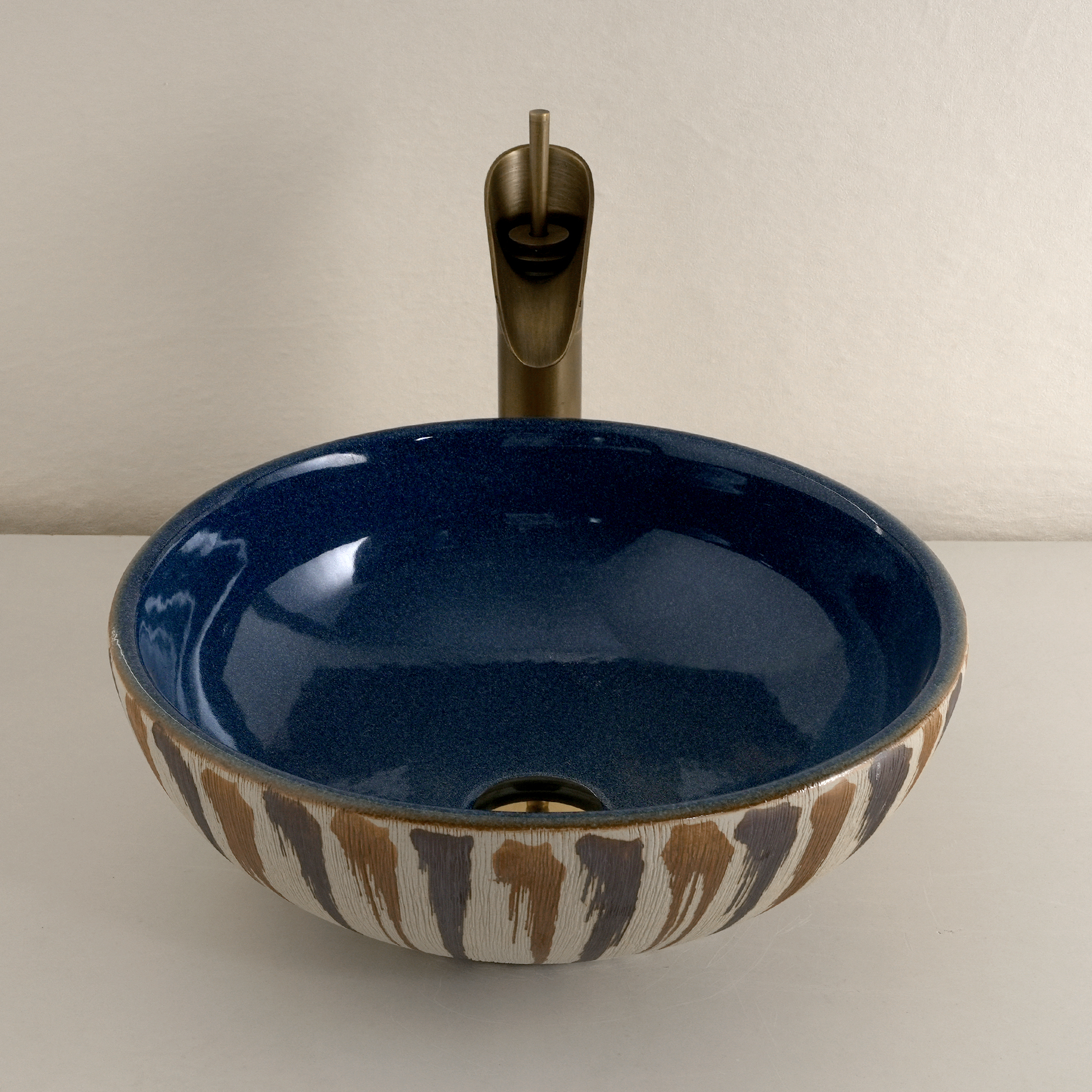 Blue graffiti-style washbasin