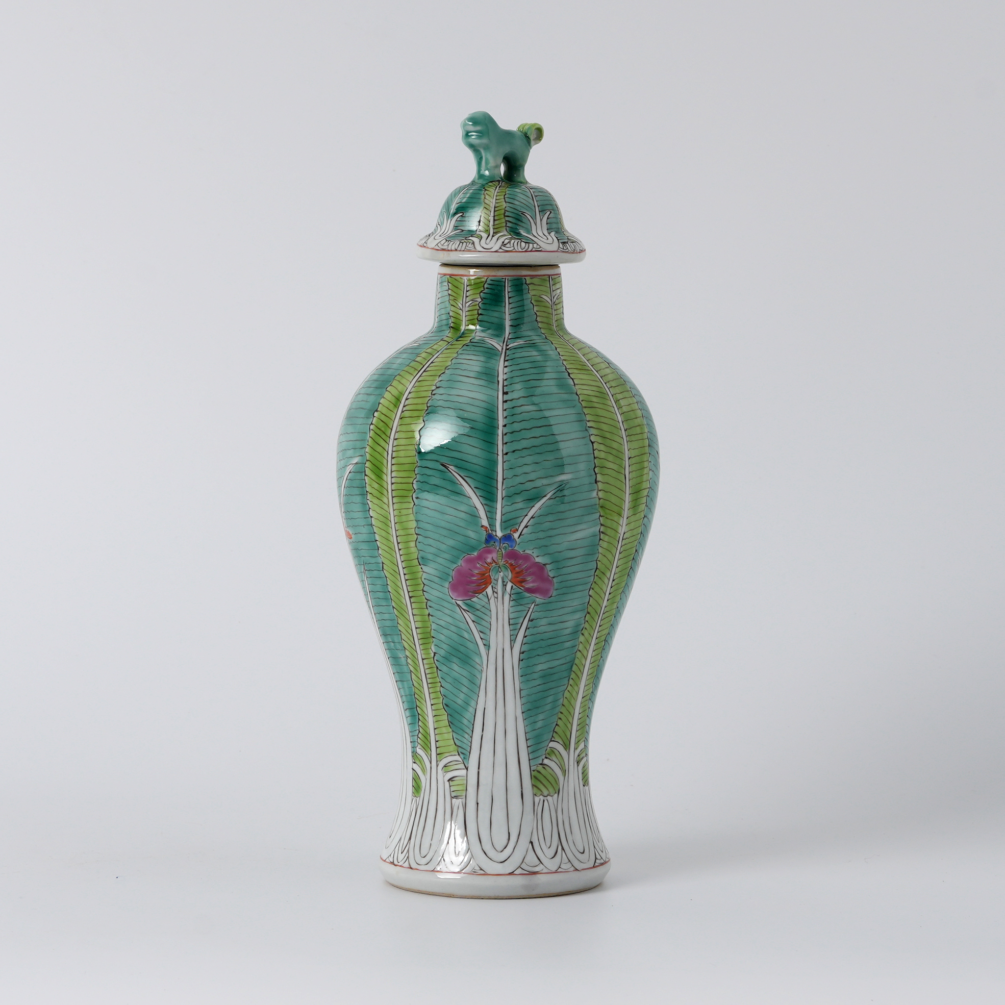 Hand-painted Cabbage Leaf Meiping Vase with Cover