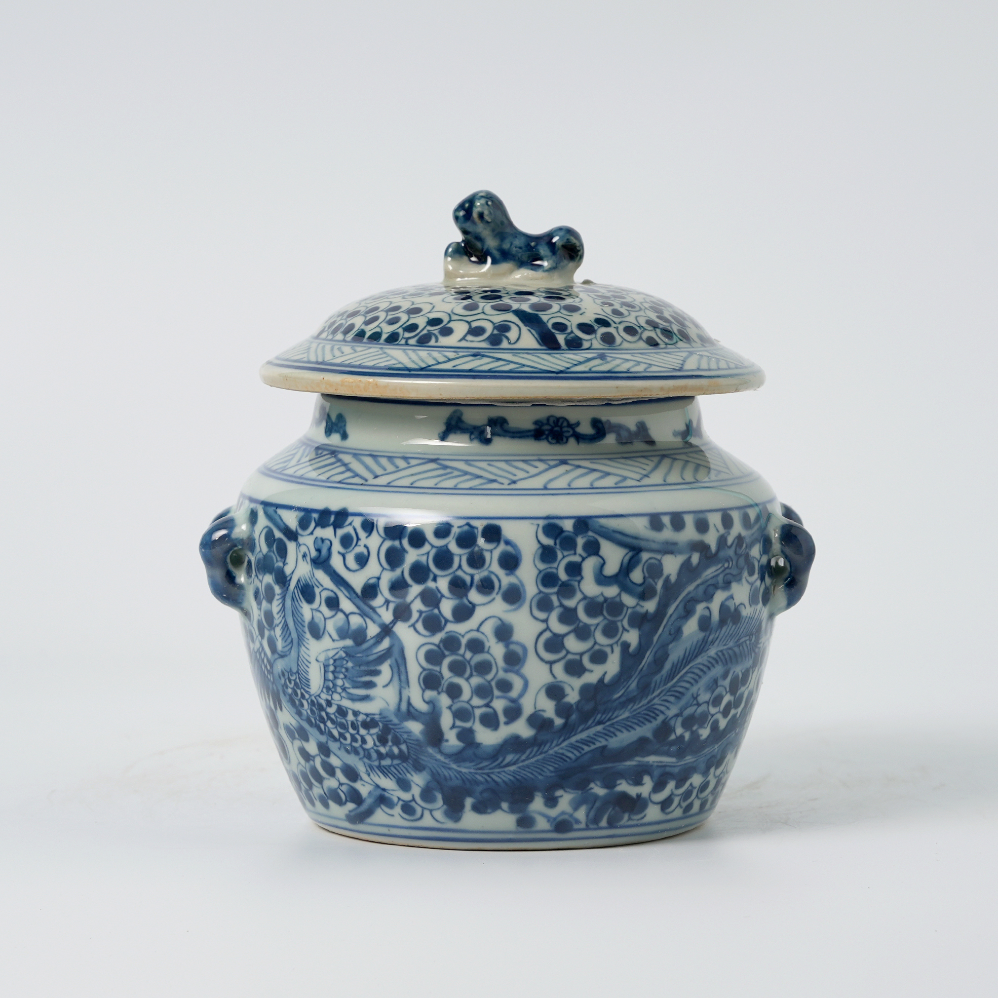 Antique blue and white floral pattern decorated ginger jar lid 71