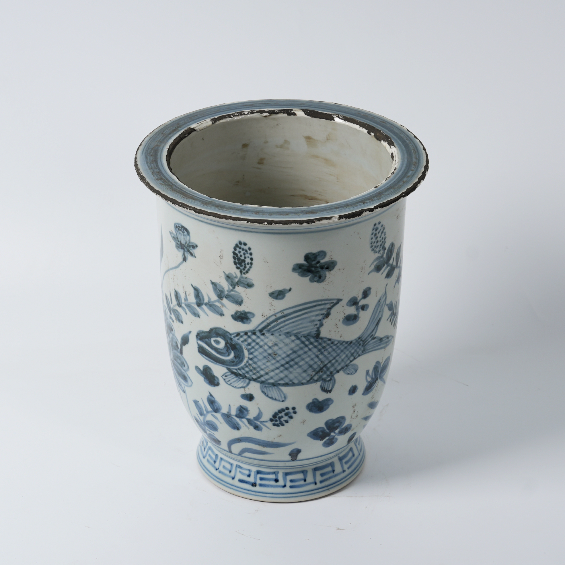 Antique blue and white porcelain hand-painted ceramic flower pot 42