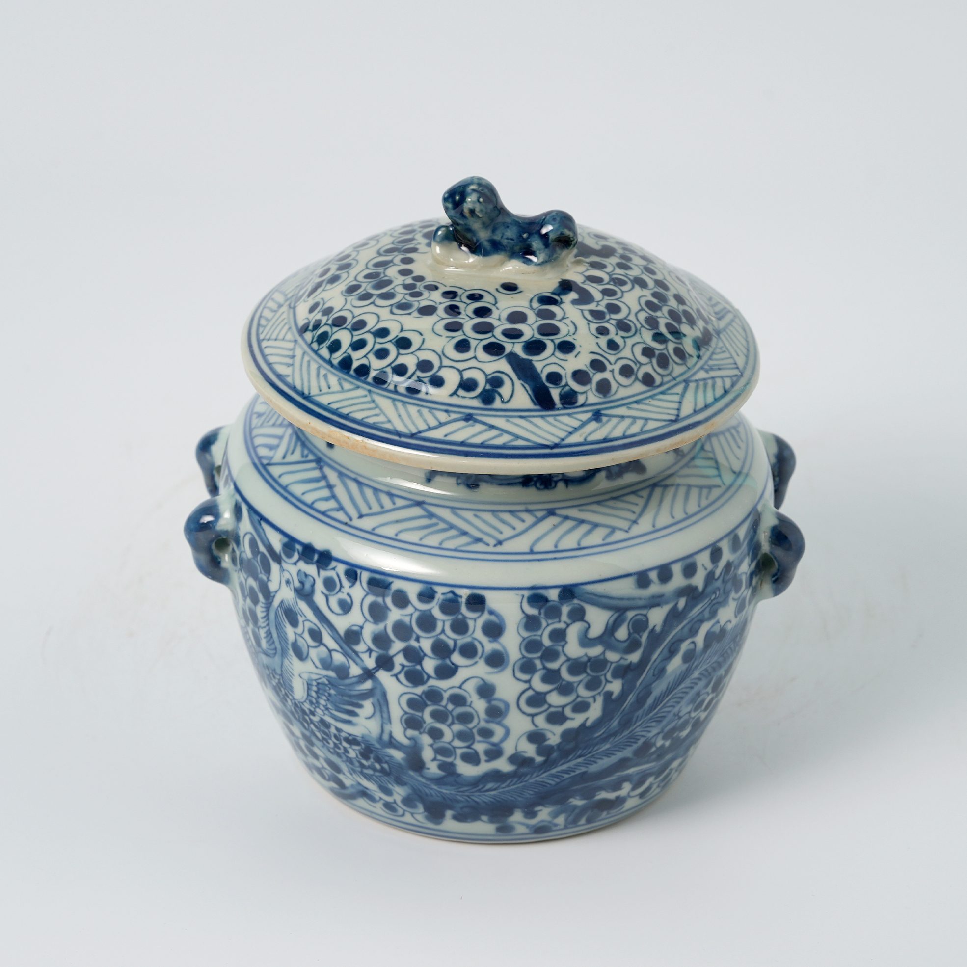 Antique blue and white floral pattern decorated ginger jar lid 71