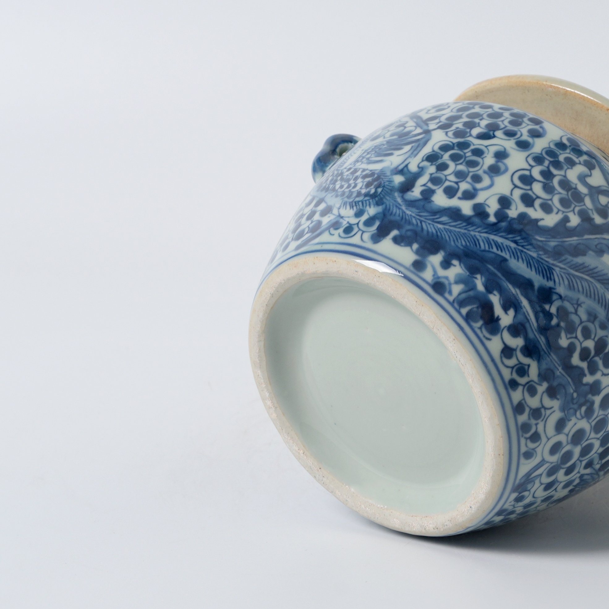 Antique blue and white floral pattern decorated ginger jar lid 71