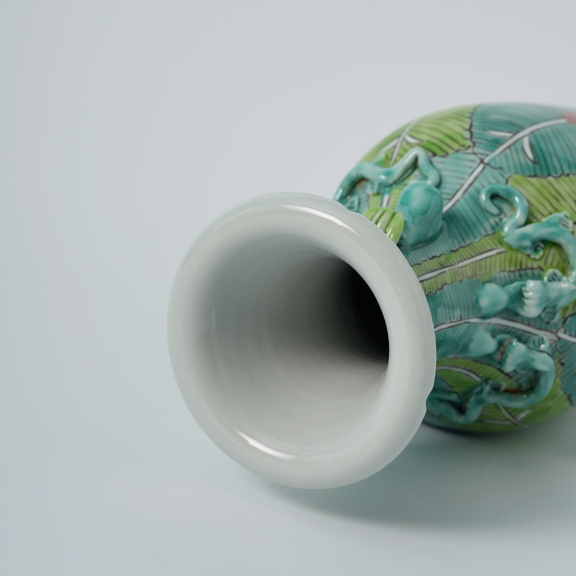 Hand-painted Cabbage Leaf Tall Neck Vase