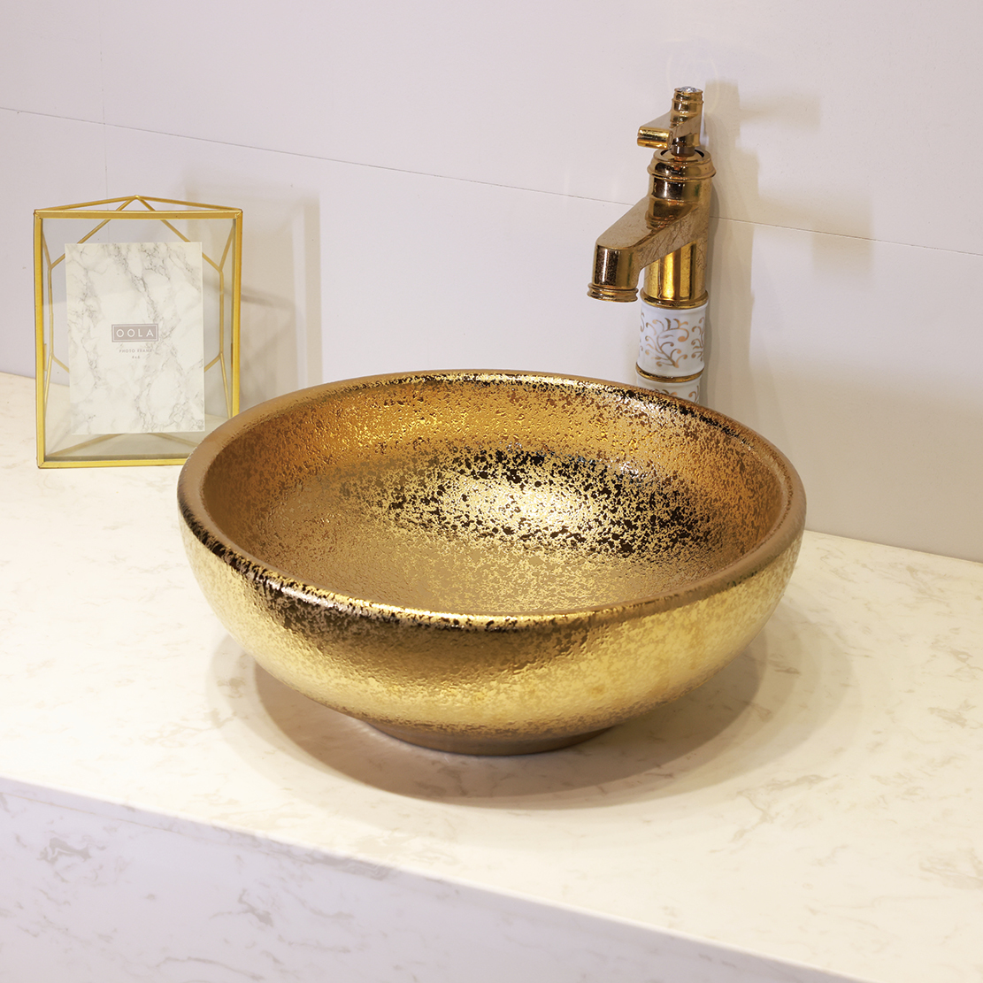 Gold washbasin