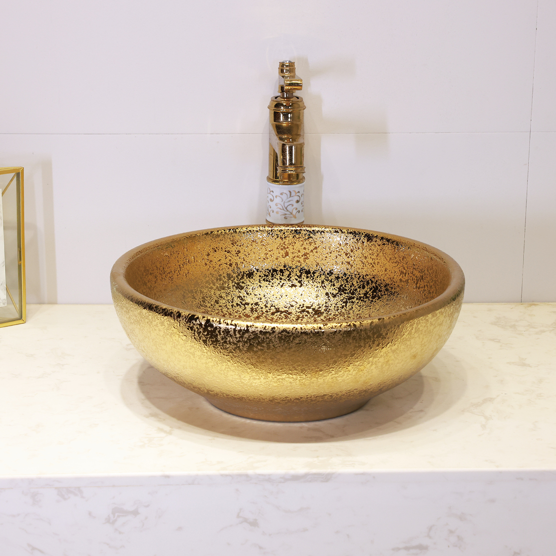 Gold washbasin