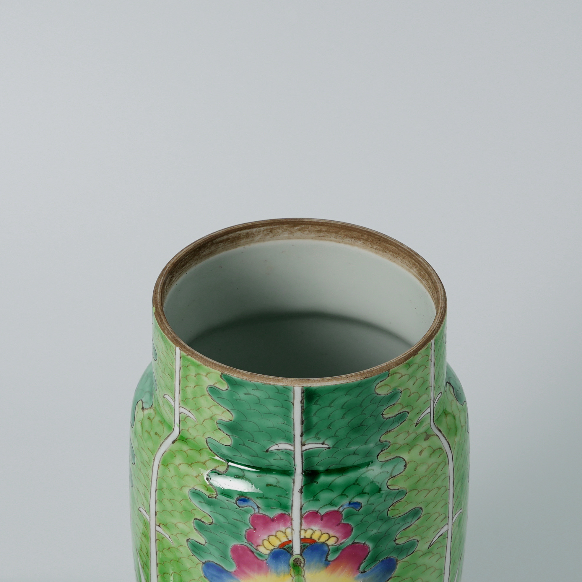 Chinese Hand-Painted Pastel Bok Choy Ceramic Ginger Jar Butterfly Pattern 31