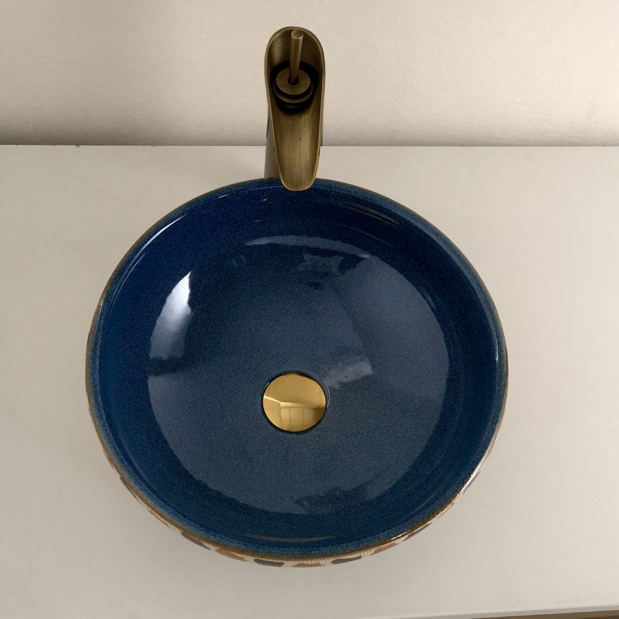 Blue graffiti-style washbasin