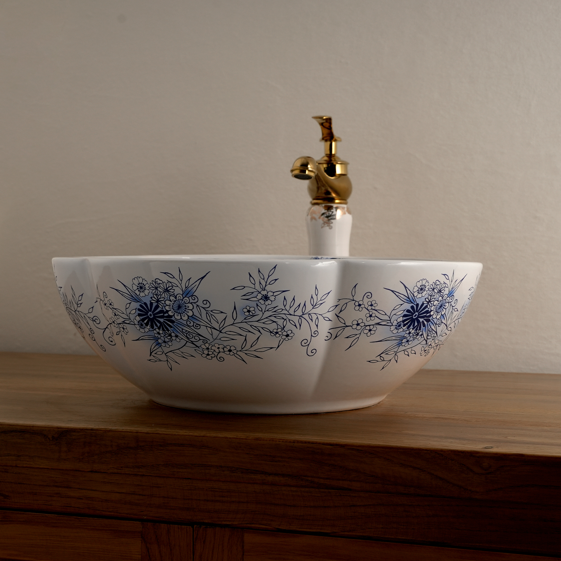 Ceramic washbasin with white petal print