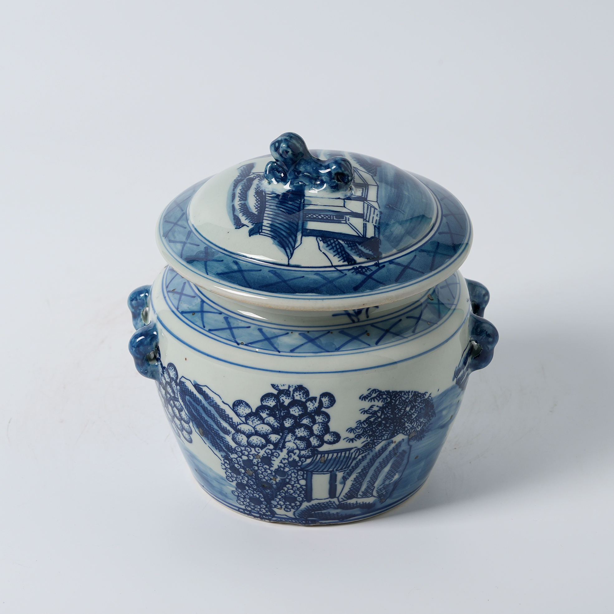 Antique blue and white floral pattern decorated ginger jar lid 67