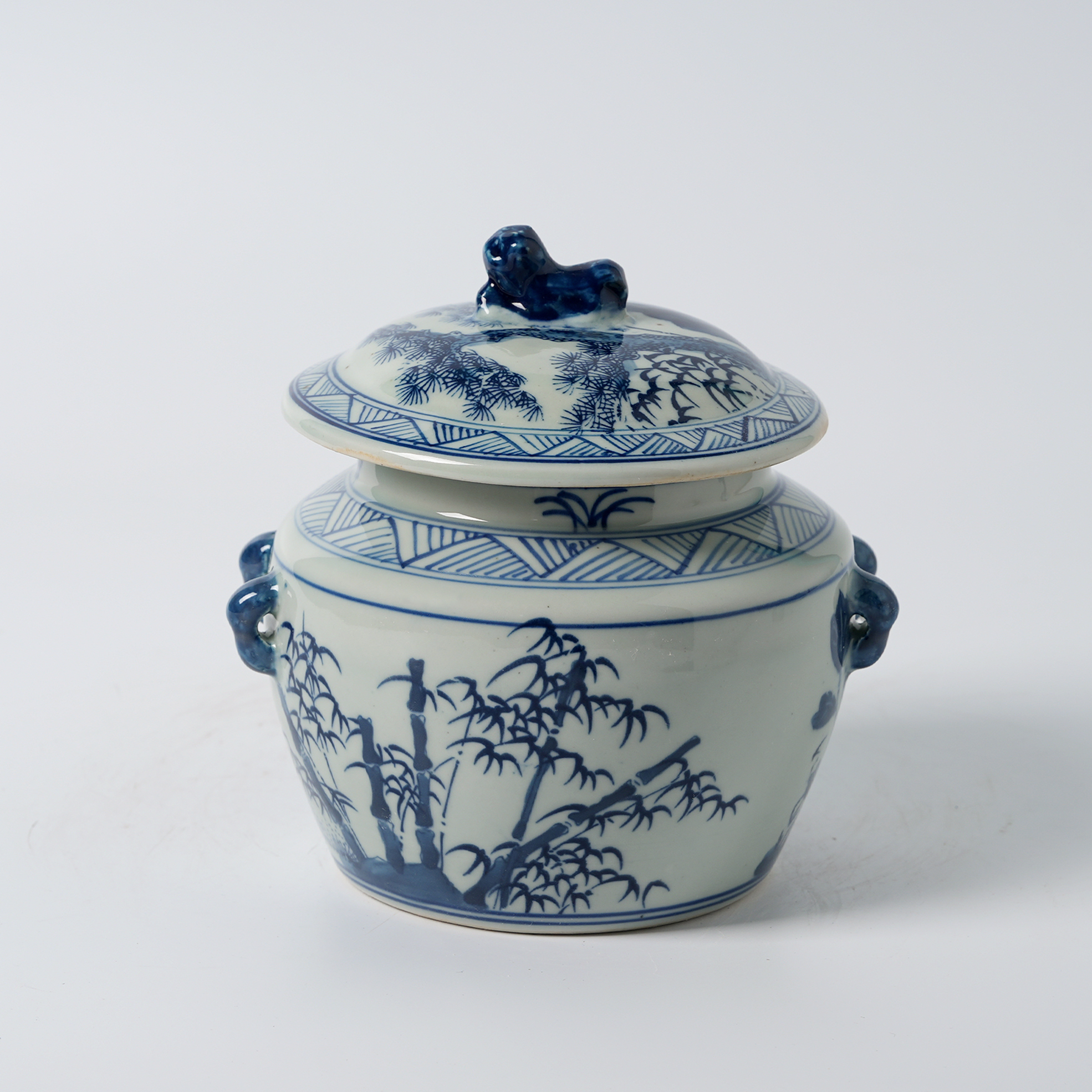Antique blue and white floral pattern decorated ginger jar lid 68