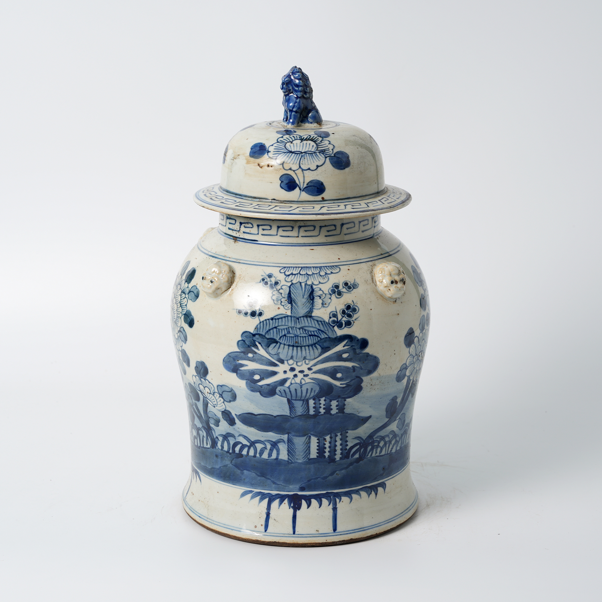 Antique blue and white porcelain lion head ceramic flower pot, hand-painted 64