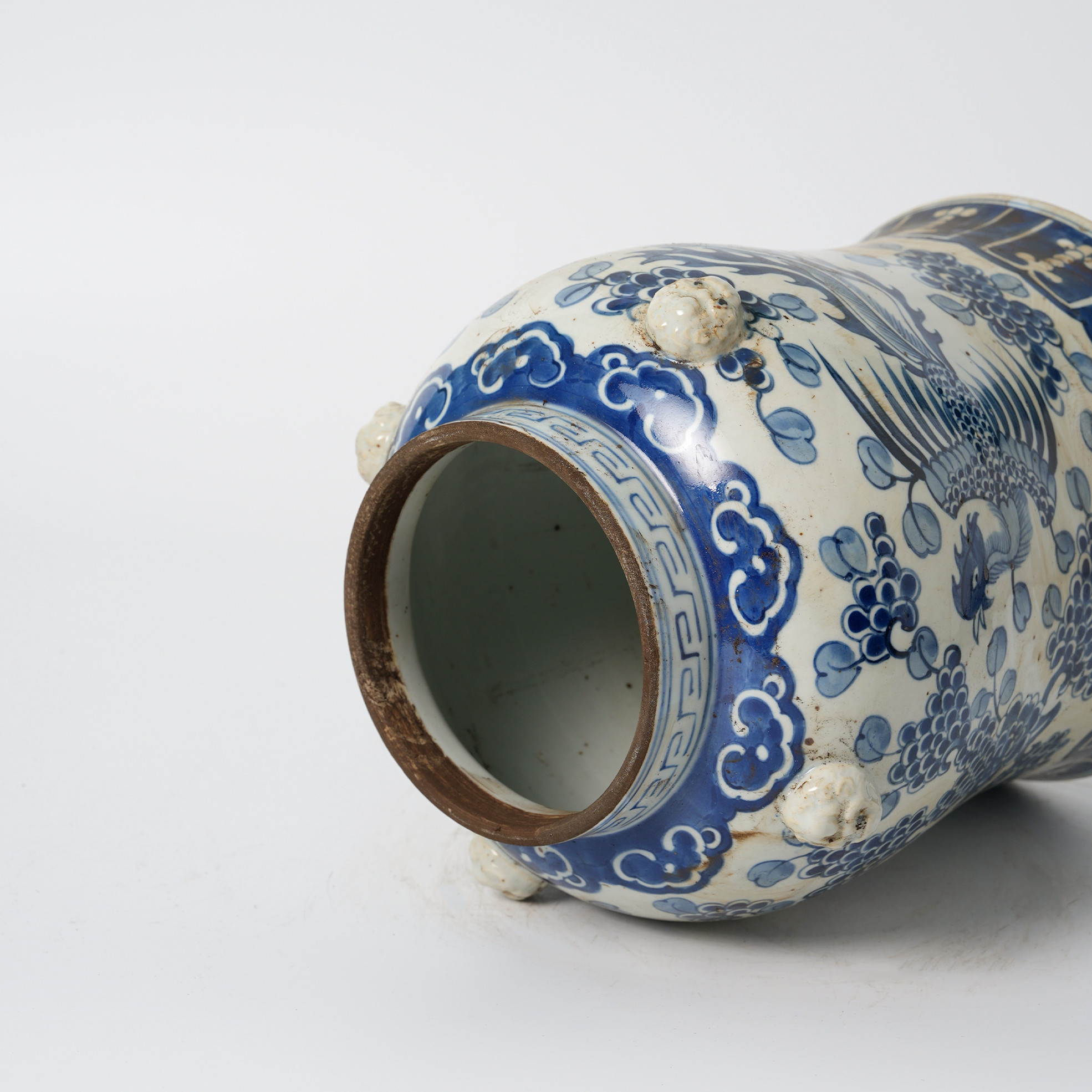 Antique blue and white porcelain lion head ceramic flower pot, hand-painted 61