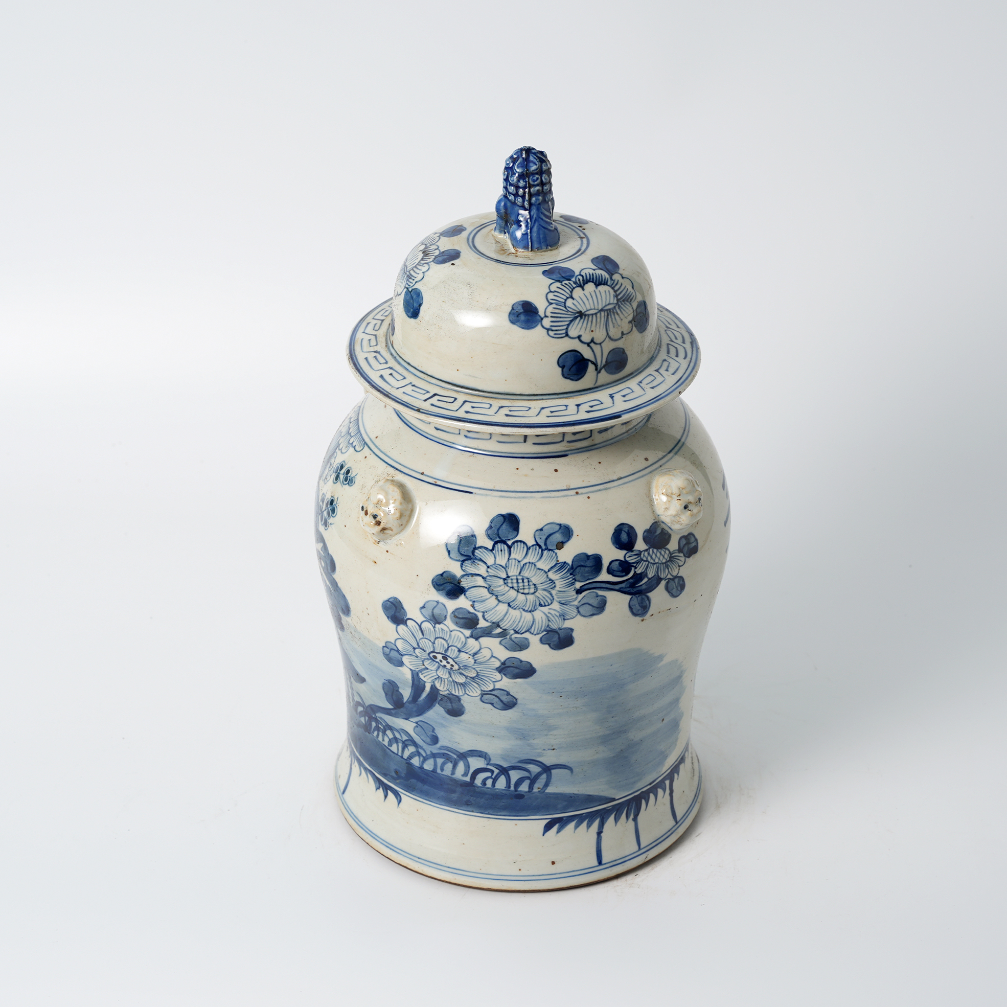 Antique blue and white porcelain lion head ceramic flower pot, hand-painted 64