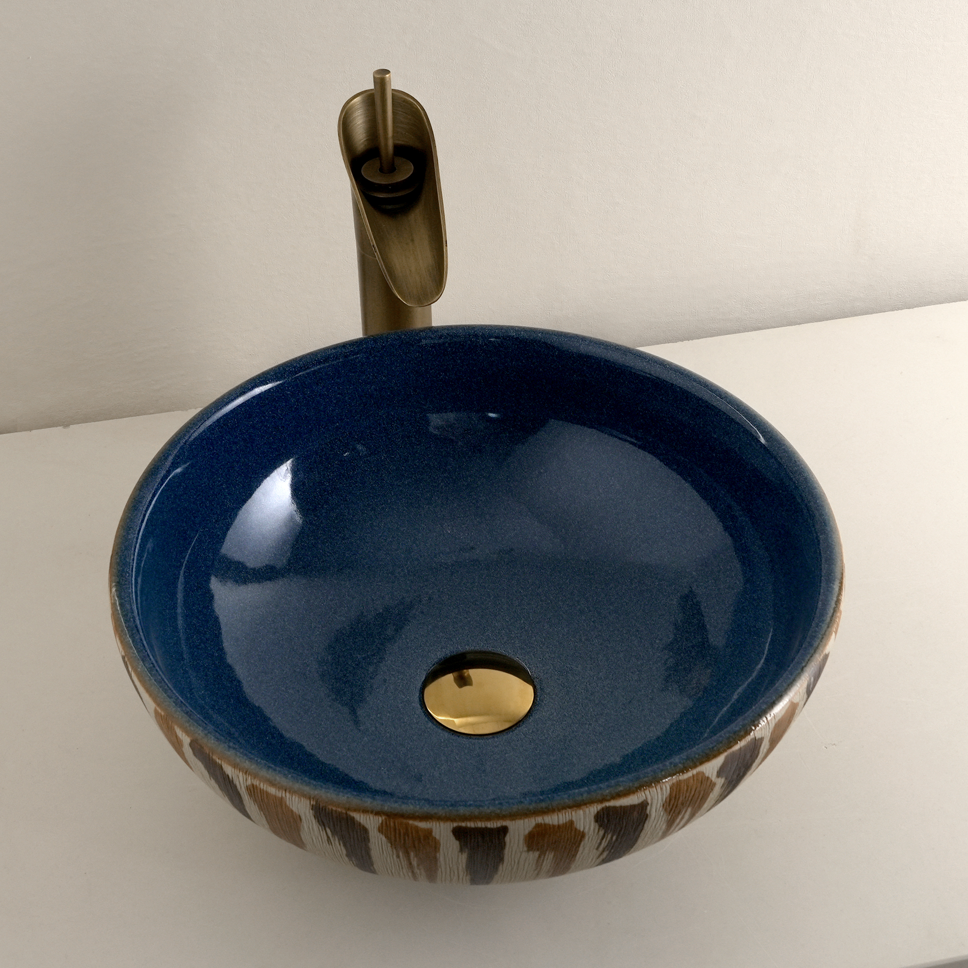 Blue graffiti-style washbasin