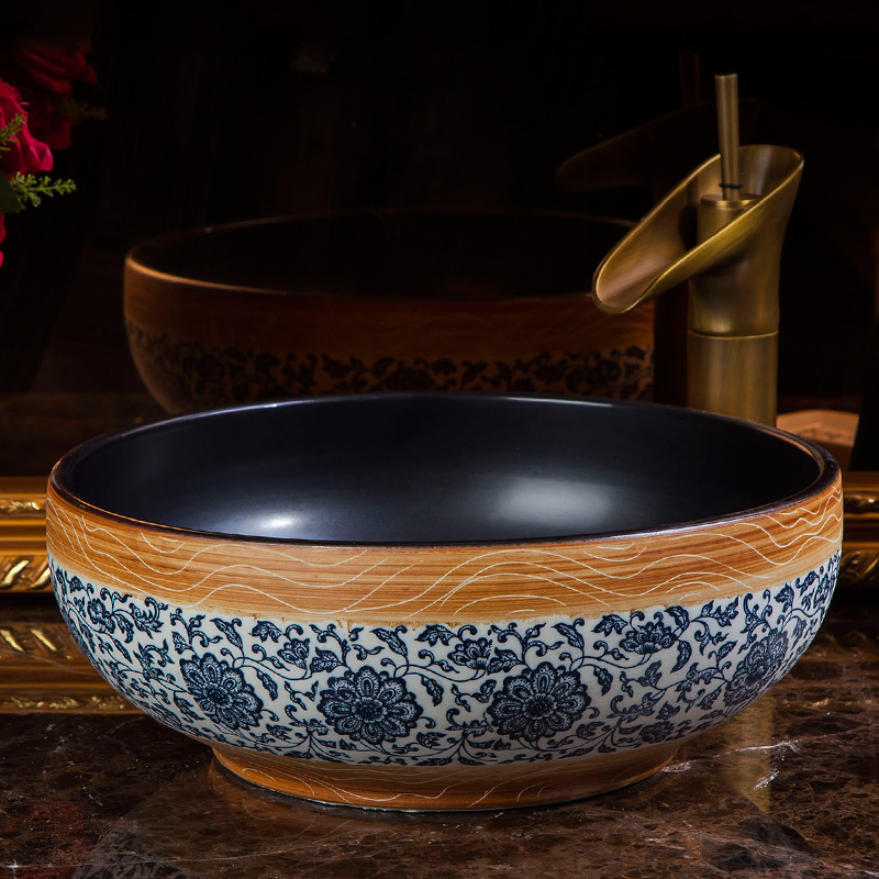 Washbasin with mixed patterns