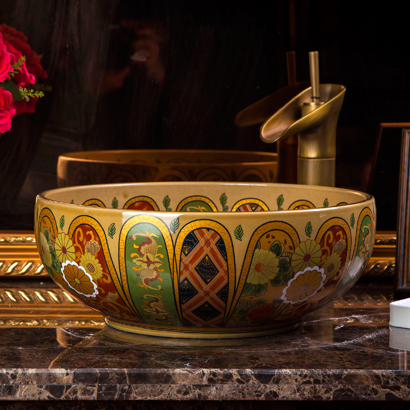 Vintage-style patterned washbasin