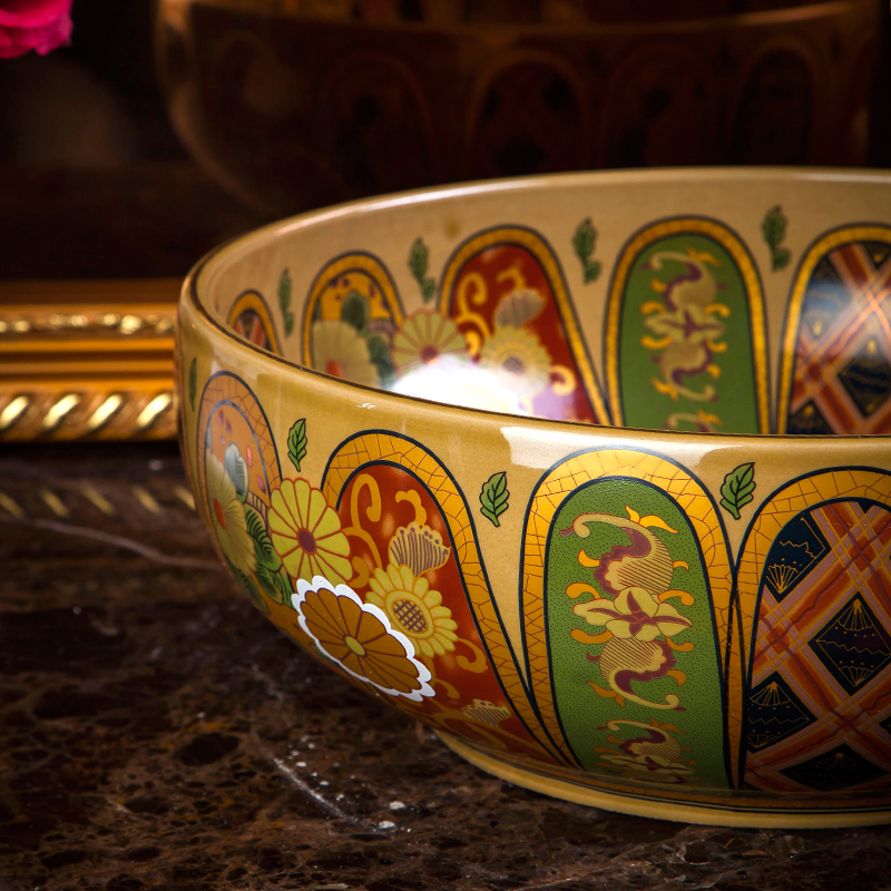 Vintage-style patterned washbasin