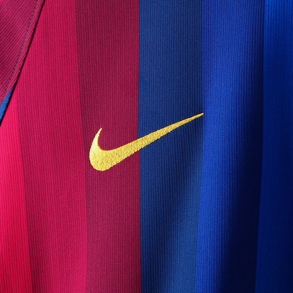 Barcelona Women's 2026/27 Home Stadium Fan Jersey Red - detail view 4