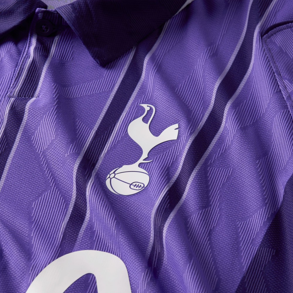 Tottenham Hotspur 2026/27 Third Athletic Fit Jersey Purple - detail view 7