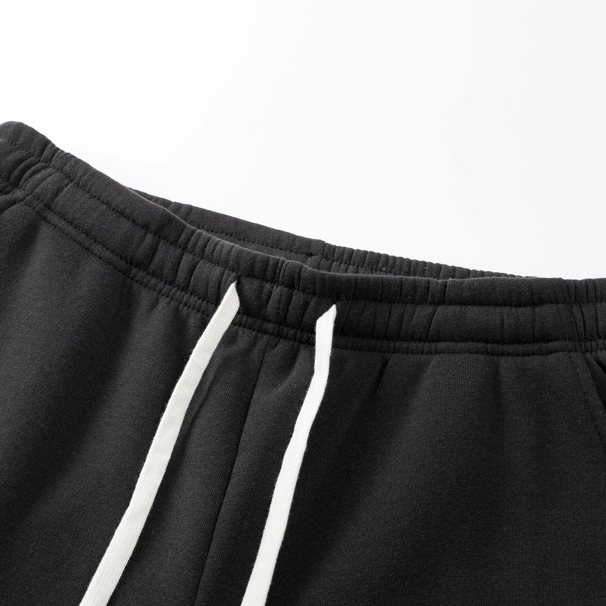 Elastic drawstring waistband detail