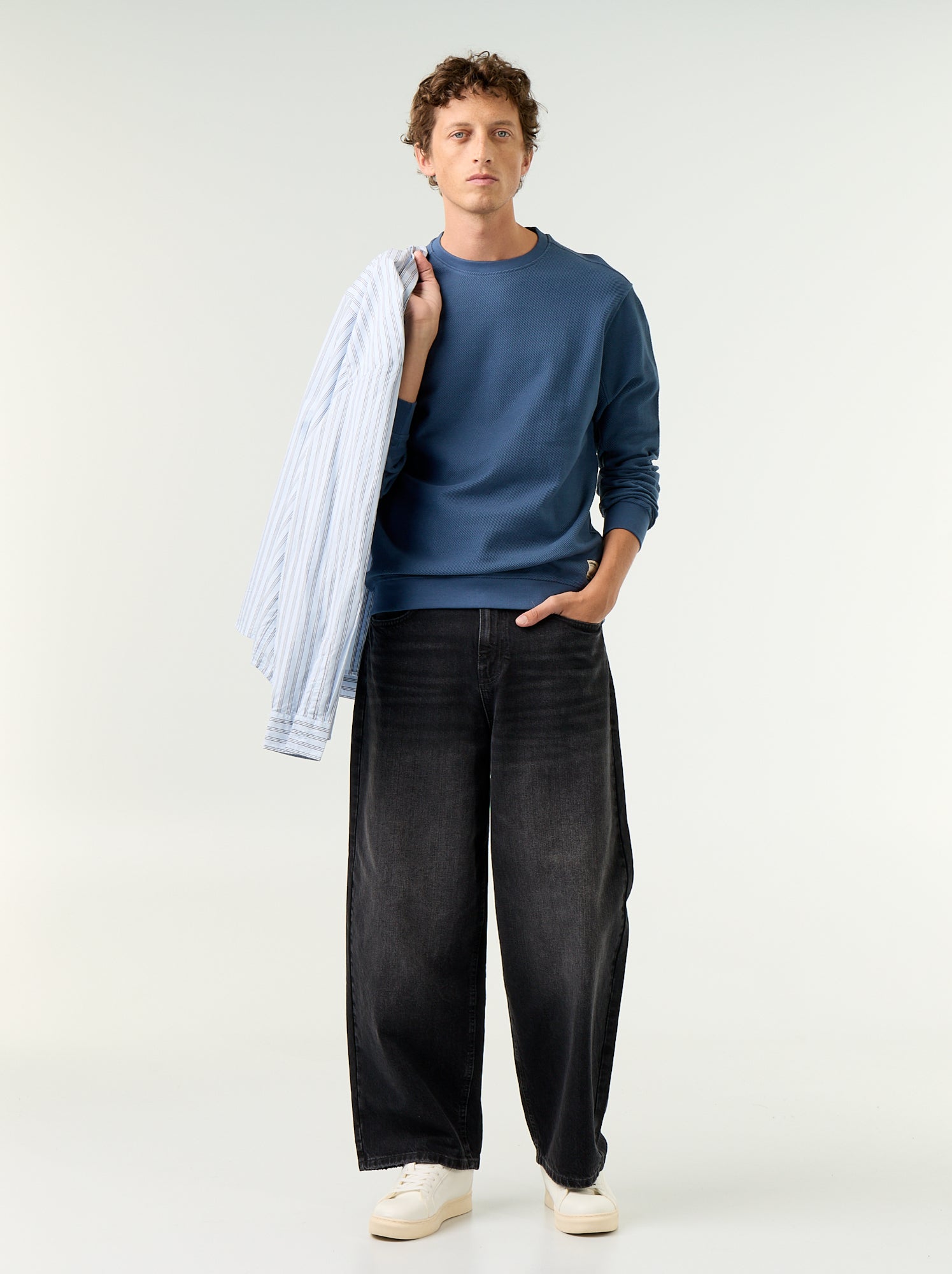 Pull en maille fine jauge côtelée - Bleu