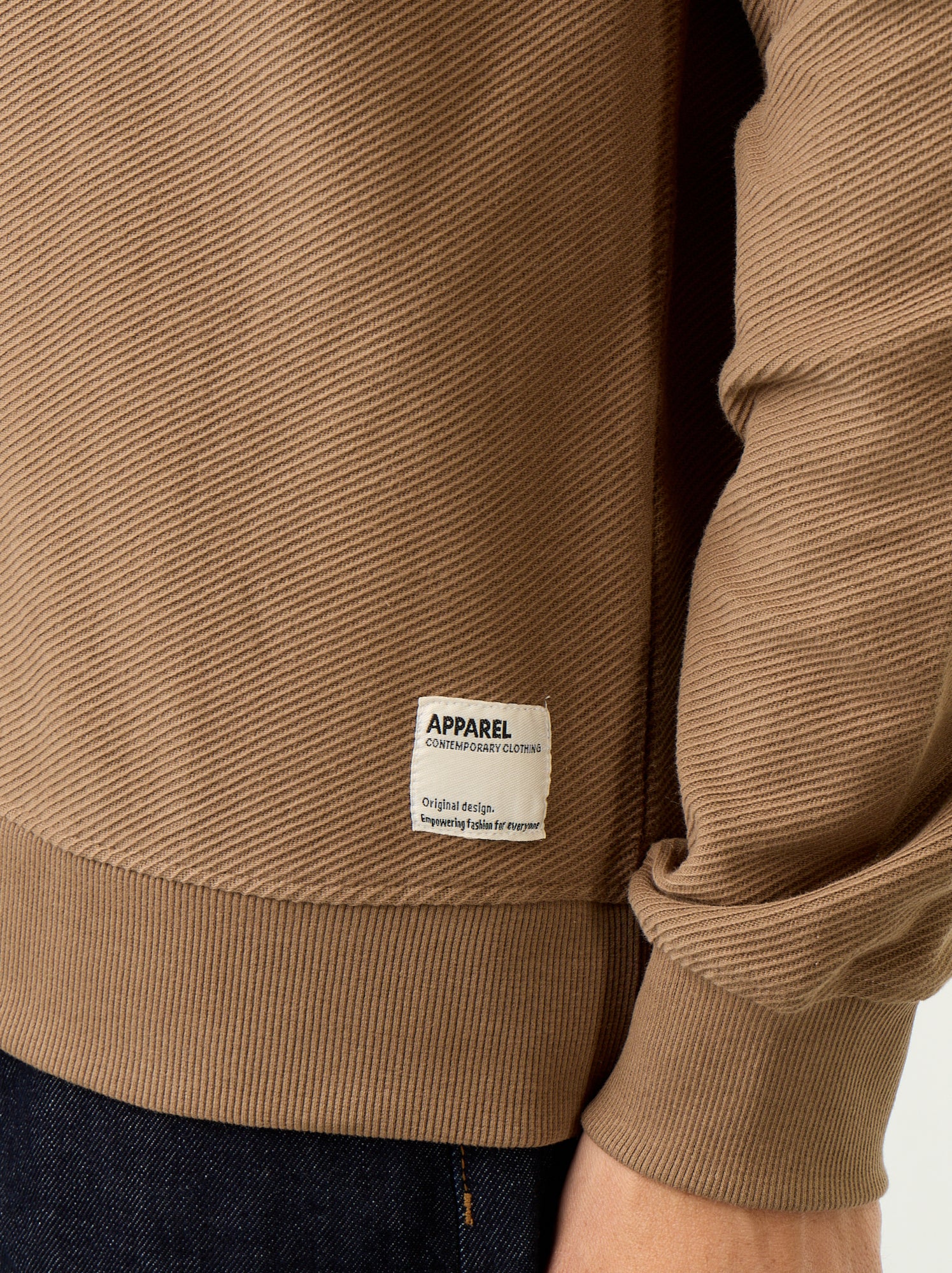 Pull en maille fine jauge côtelée - Marron