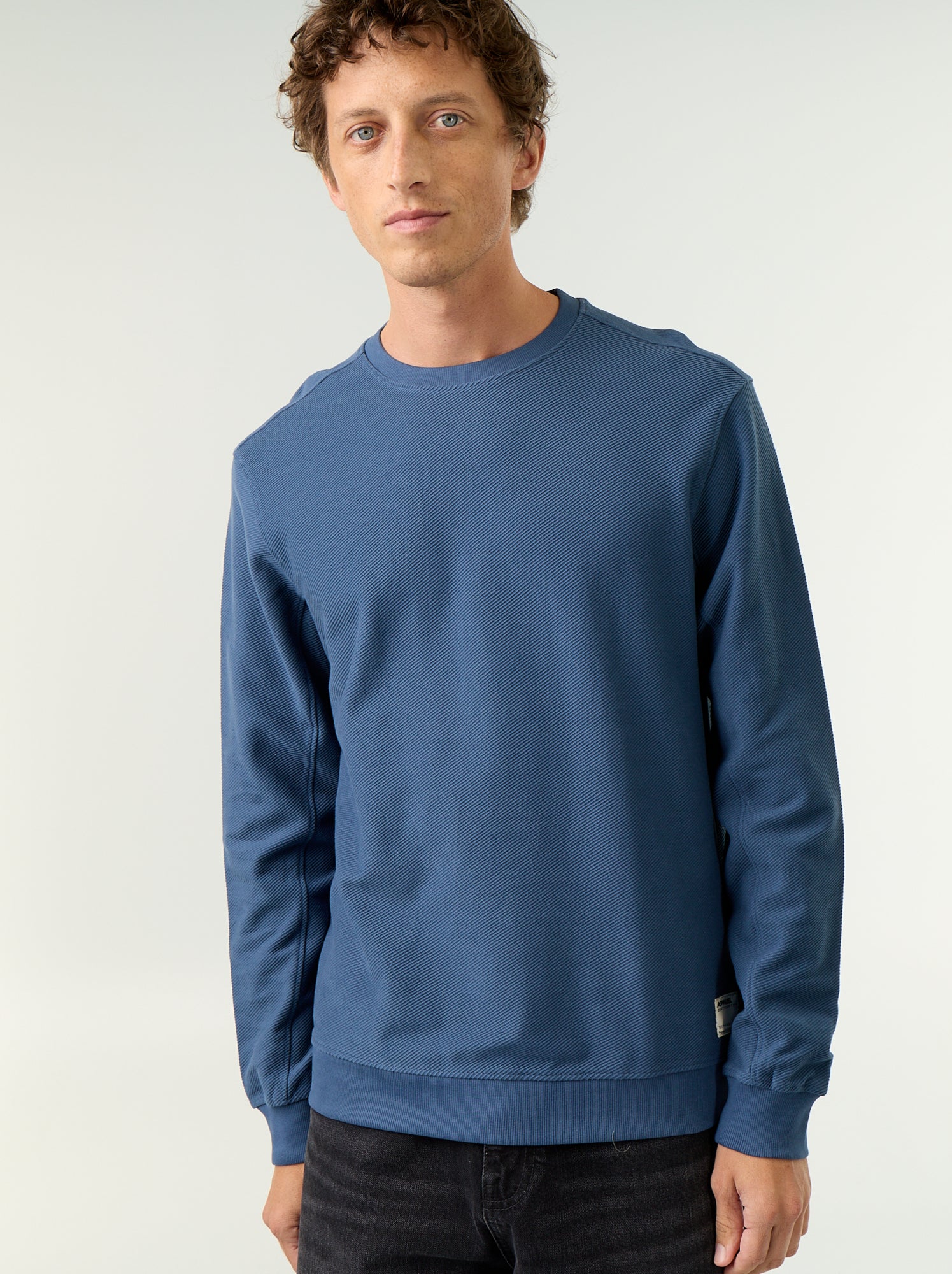 Pull en maille fine jauge côtelée - Bleu