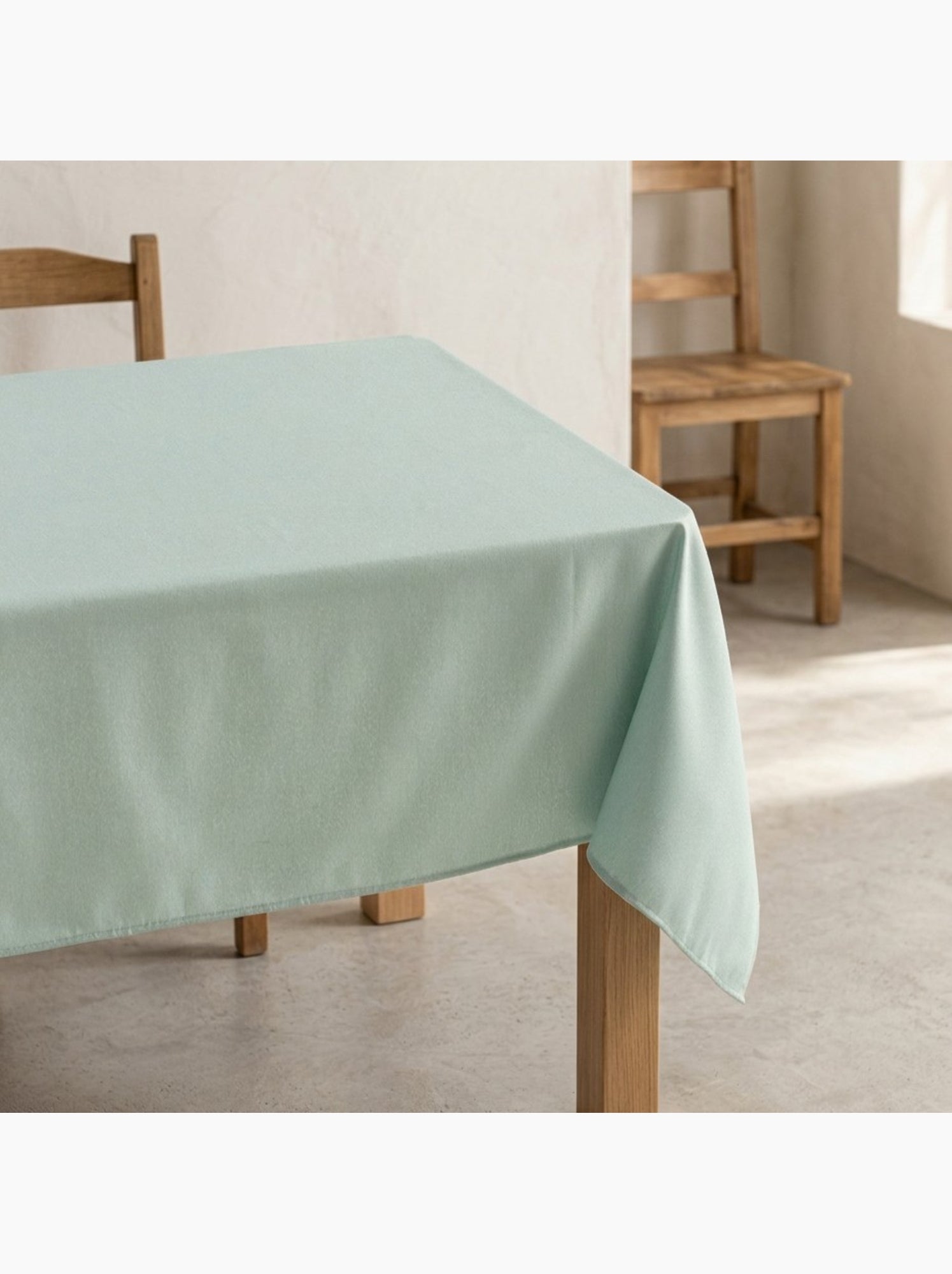 Nappe antitache unie, tissu chiné. Chute naturelle, toucher textile - Gamusi. - Bleu turquoise