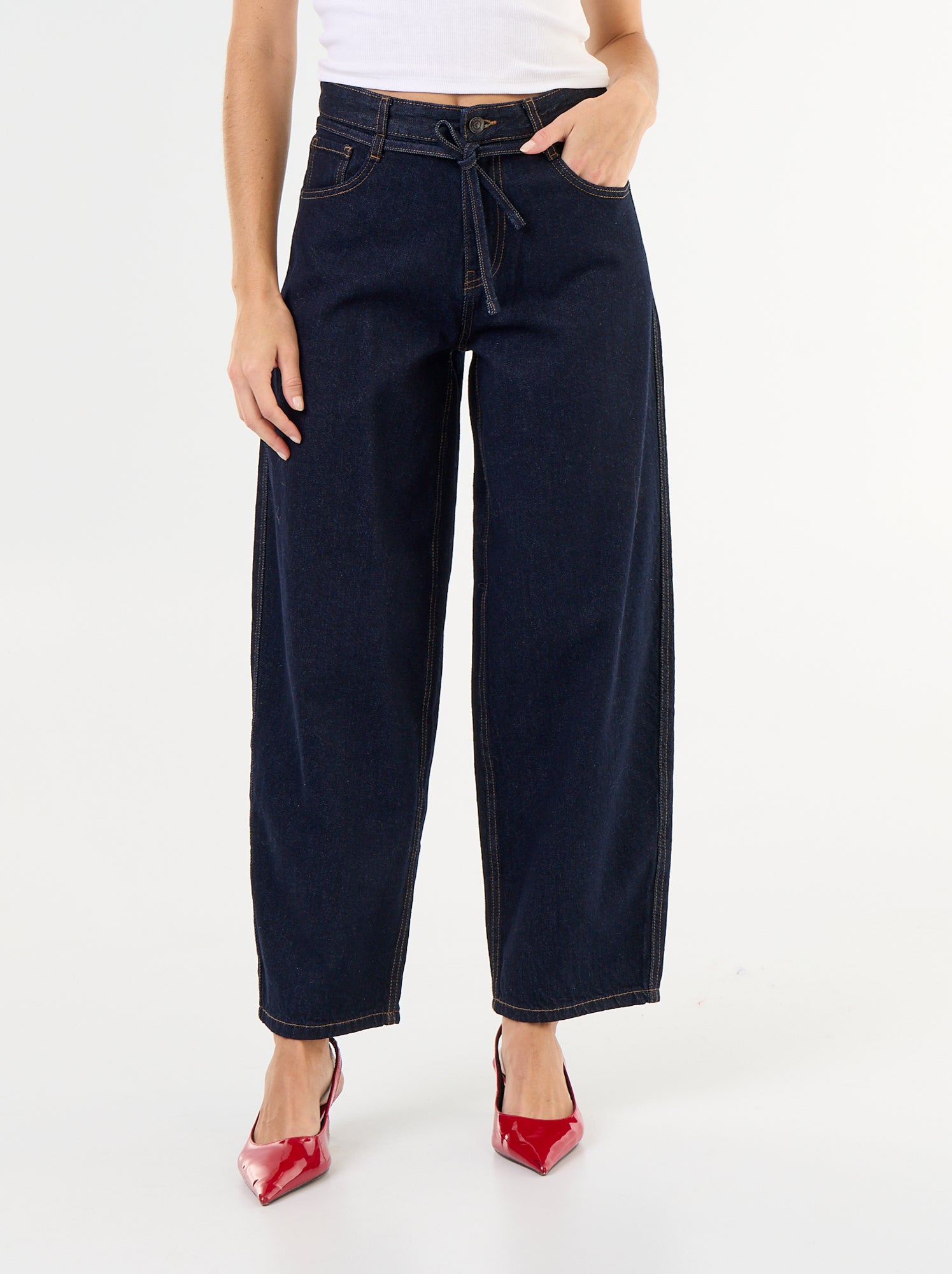 Jean barrel avec ceinture à nouer - Bleu (GKD69_3)