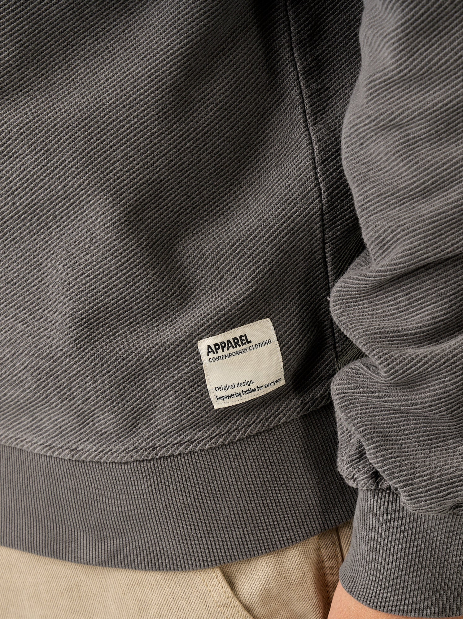 Pull en maille fine jauge côtelée - Gris