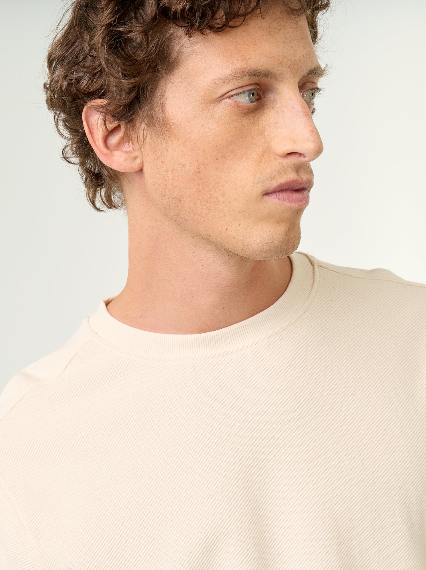 Pull en maille fine jauge côtelée - Blanc