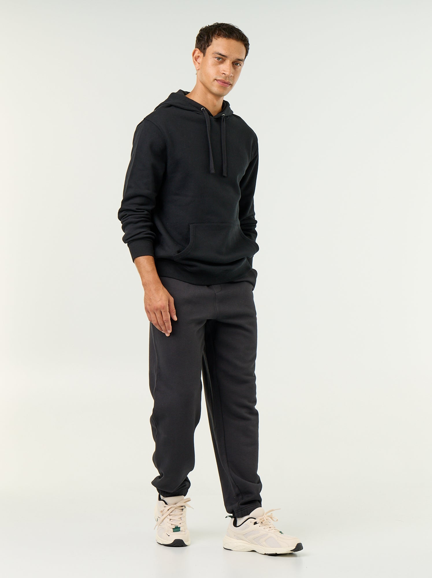 Sweat uni à capuche - Noir
