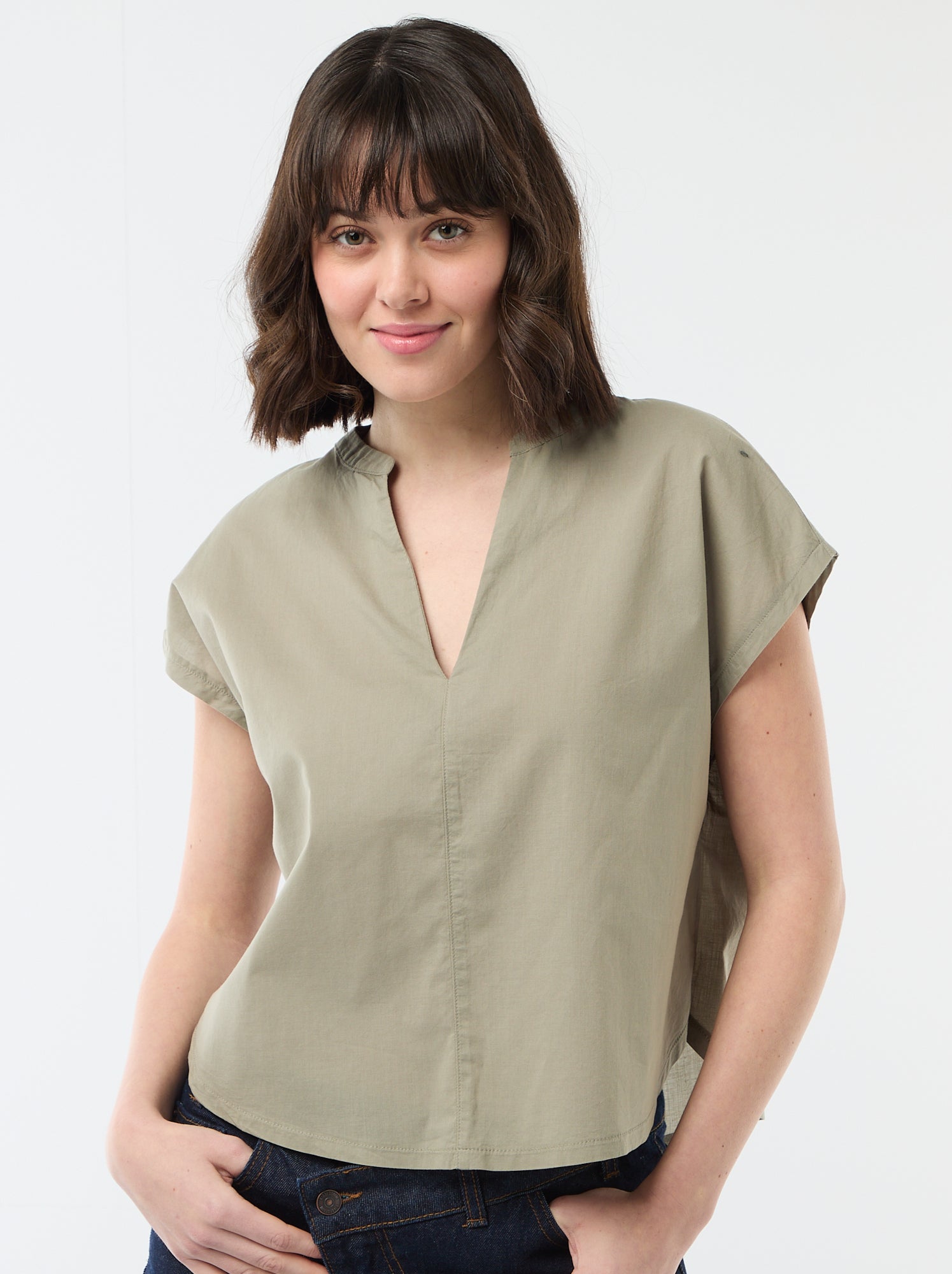 Blouse à manches courtes et col V - Vert (FEM64_1)