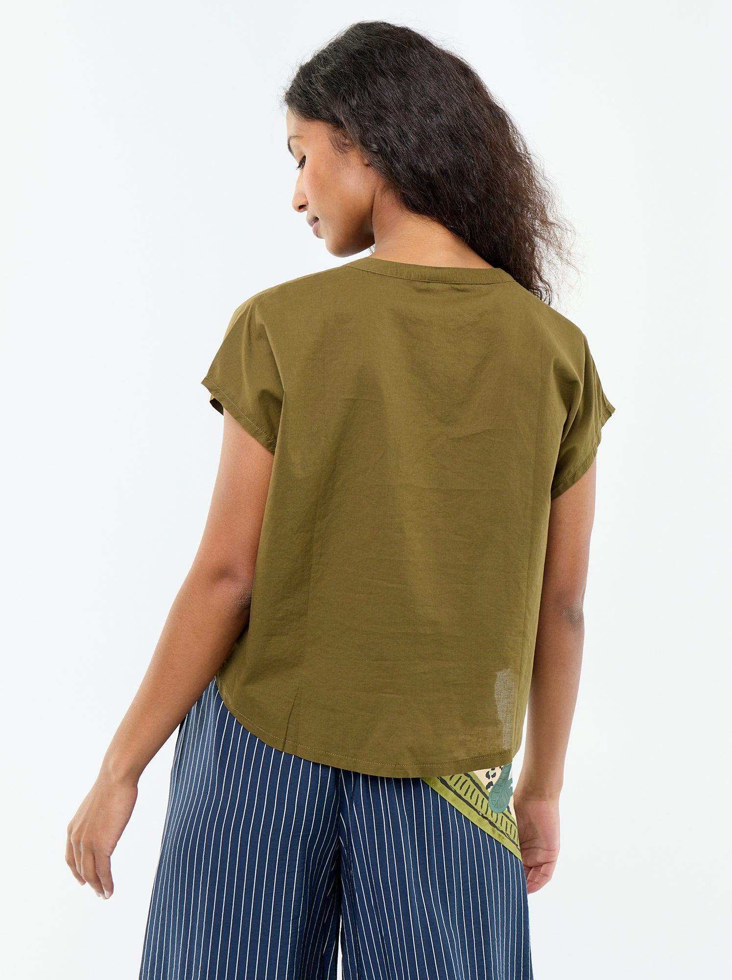 Blouse à manches courtes et col V - Vert (FEM64_7)