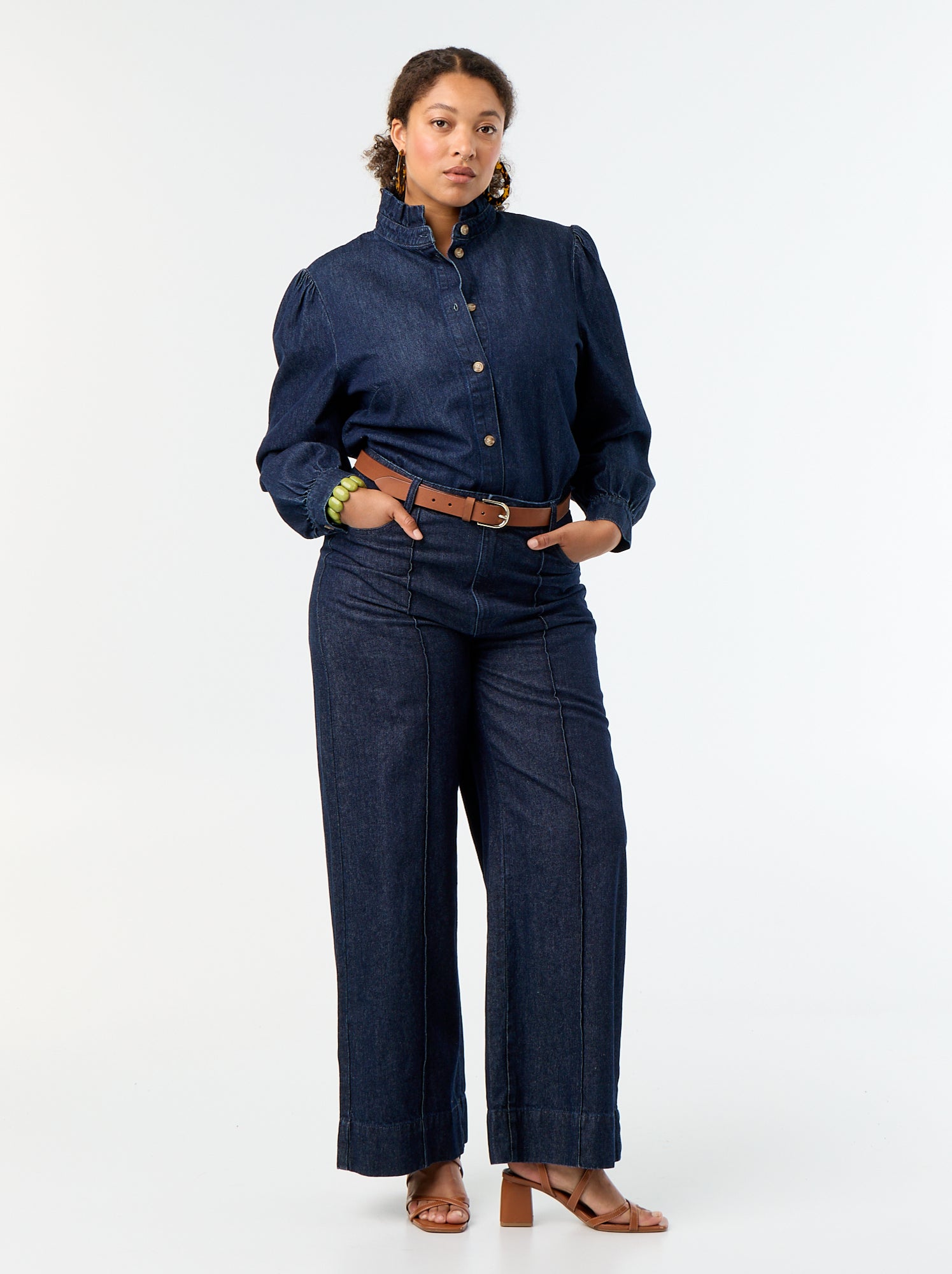 Blouse en denim avec col montant volanté - Bleu (GJR38_2)