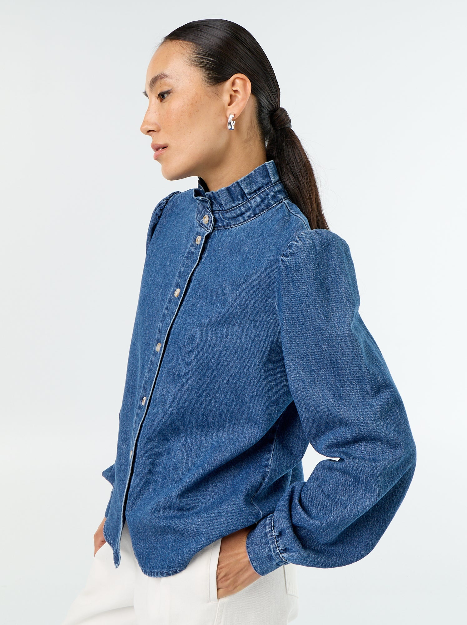 Blouse en denim avec col volanté - Bleu (GJM17_2)