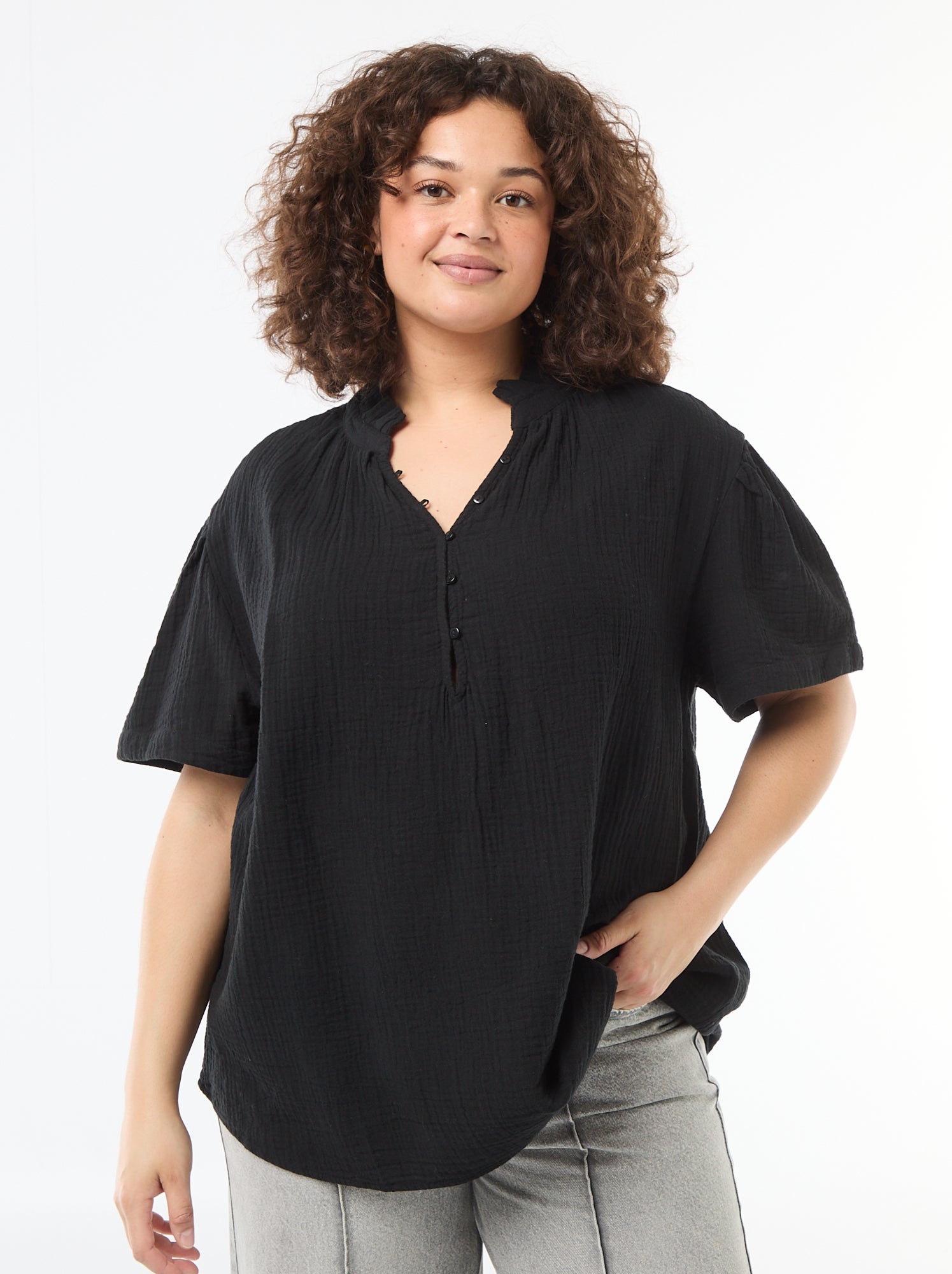 Blouse en gaze de coton avec col froncé - Noir