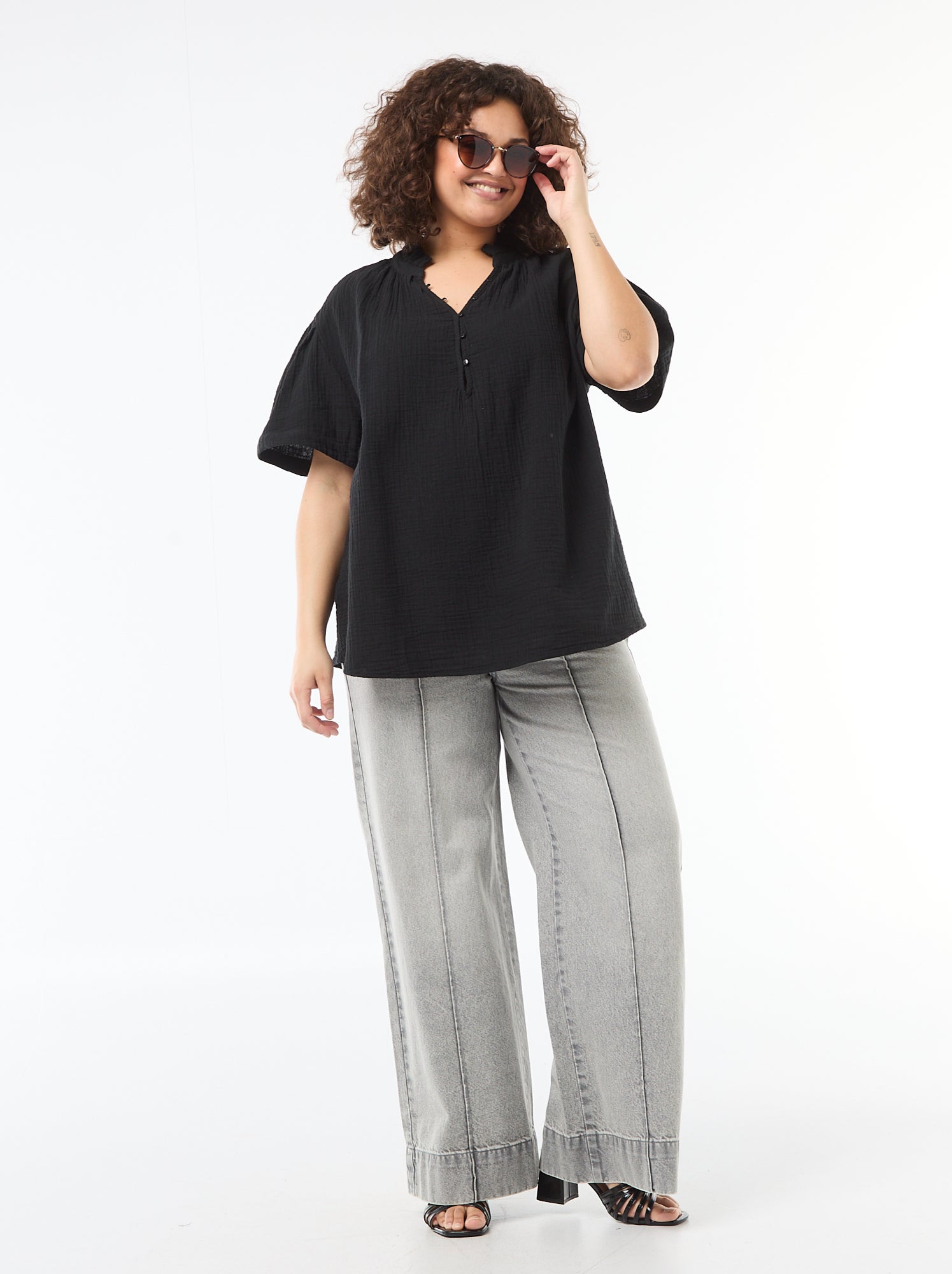Blouse en gaze de coton avec col froncé - Noir