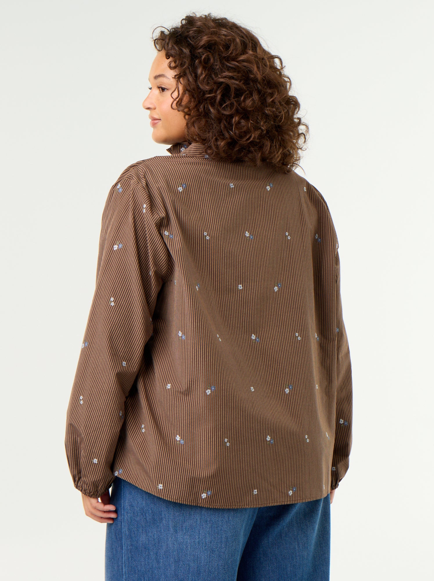 Blouse fleurs brodées avec col montant - Marron