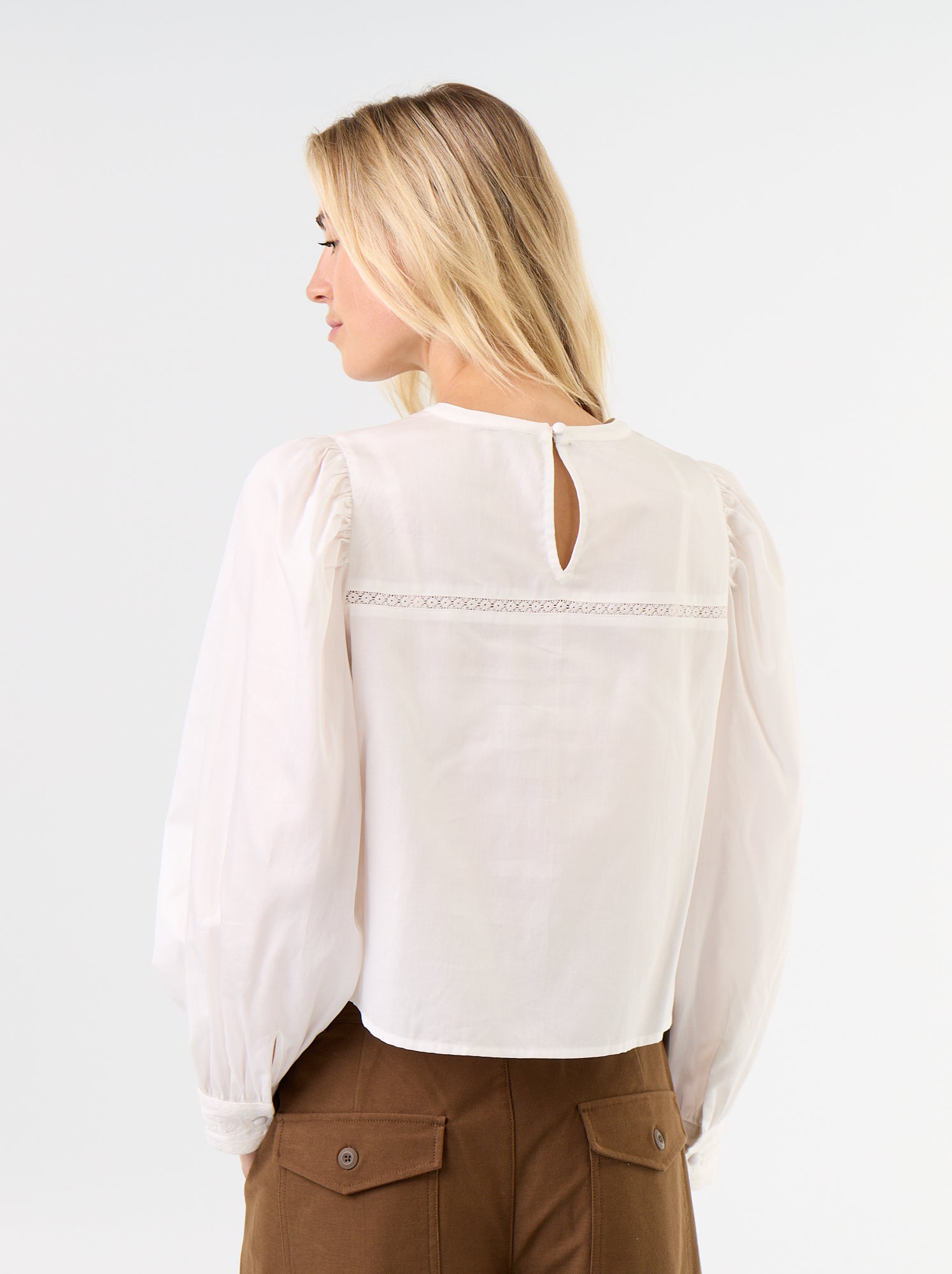 Blouse manches longues avec broderies - Blanc