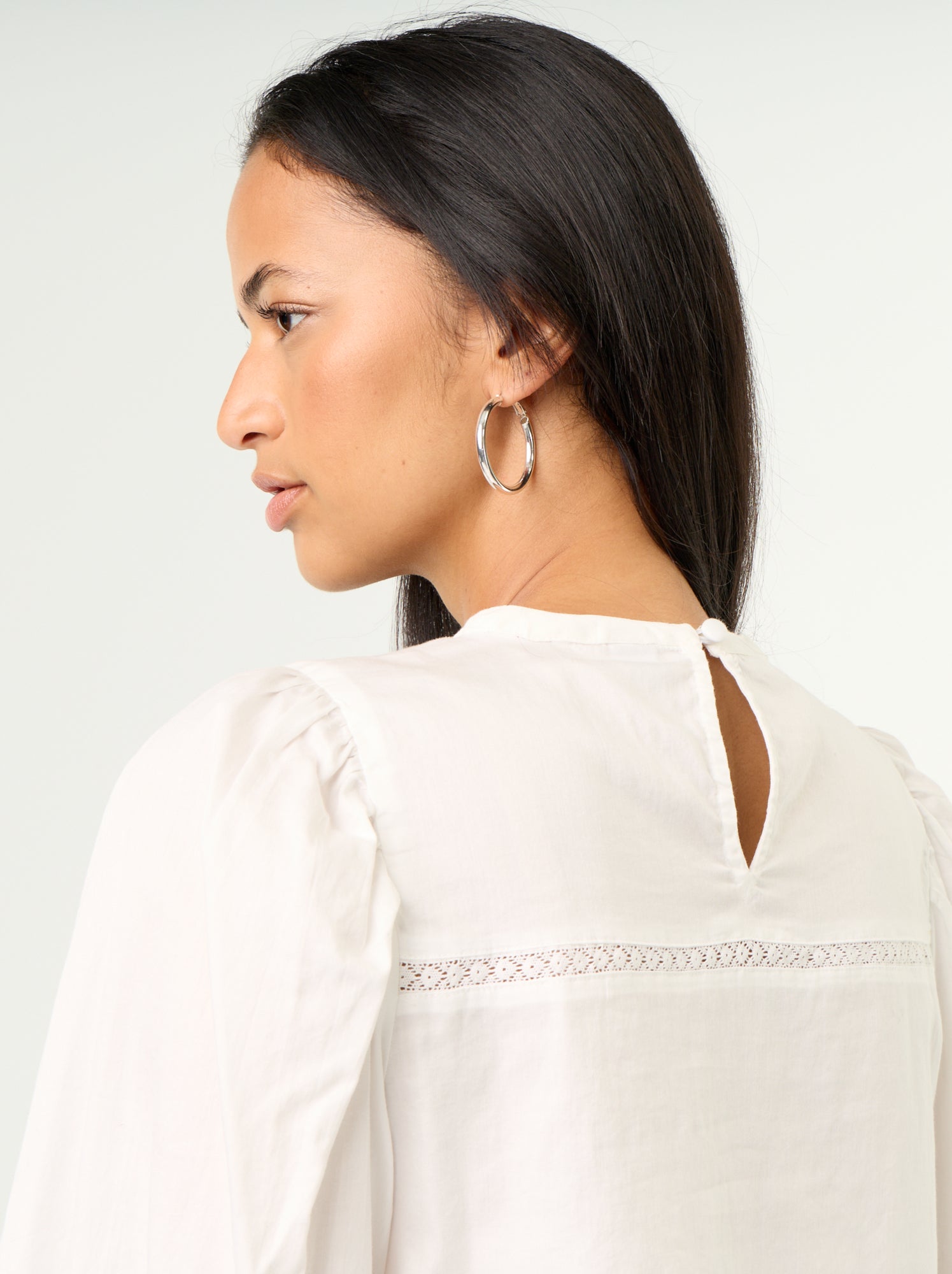 Blouse manches longues avec broderies - Blanc